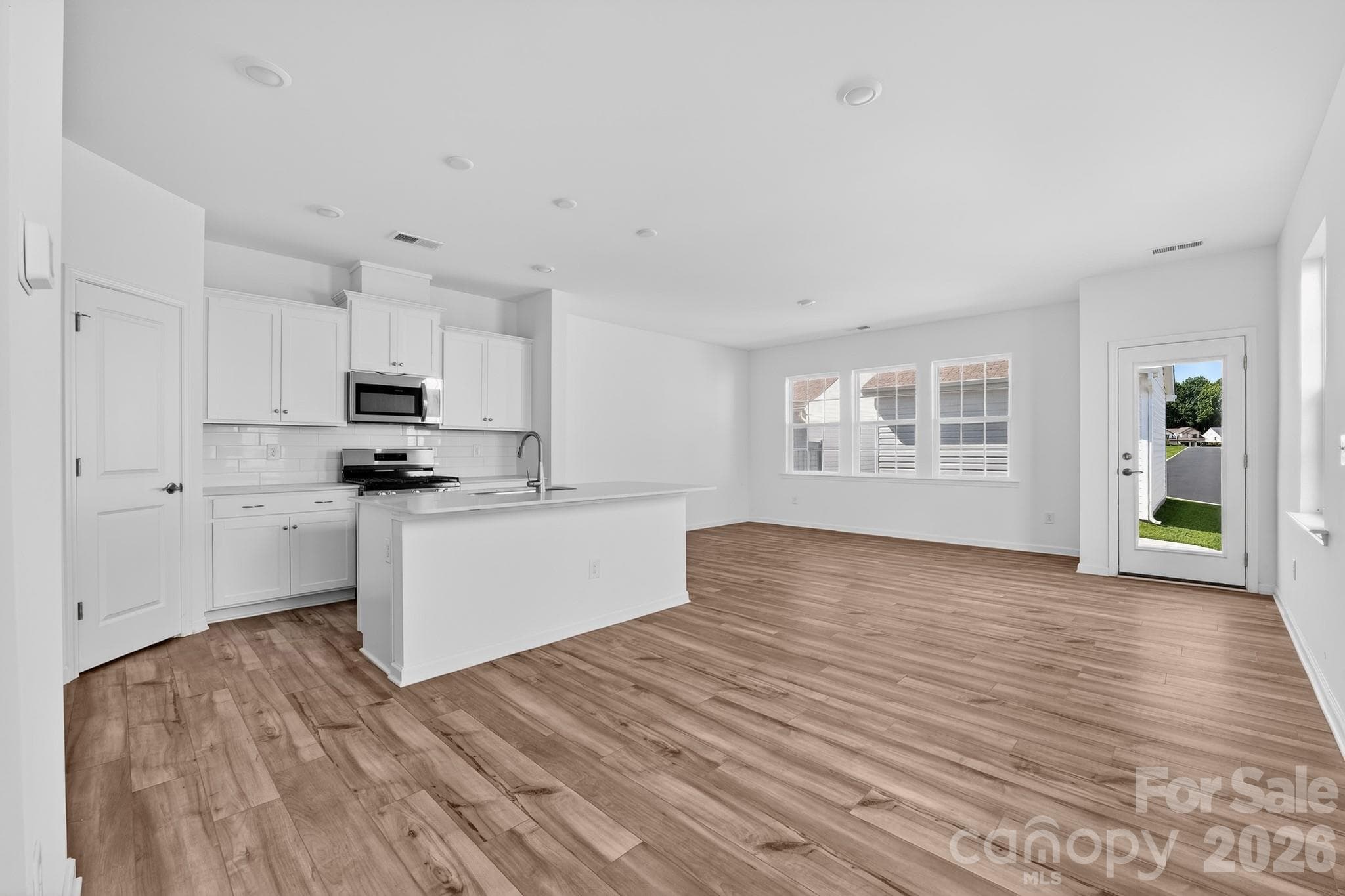 Townhouse at 9439 Old Dowd Road, Charlotte, photo 6 of 17