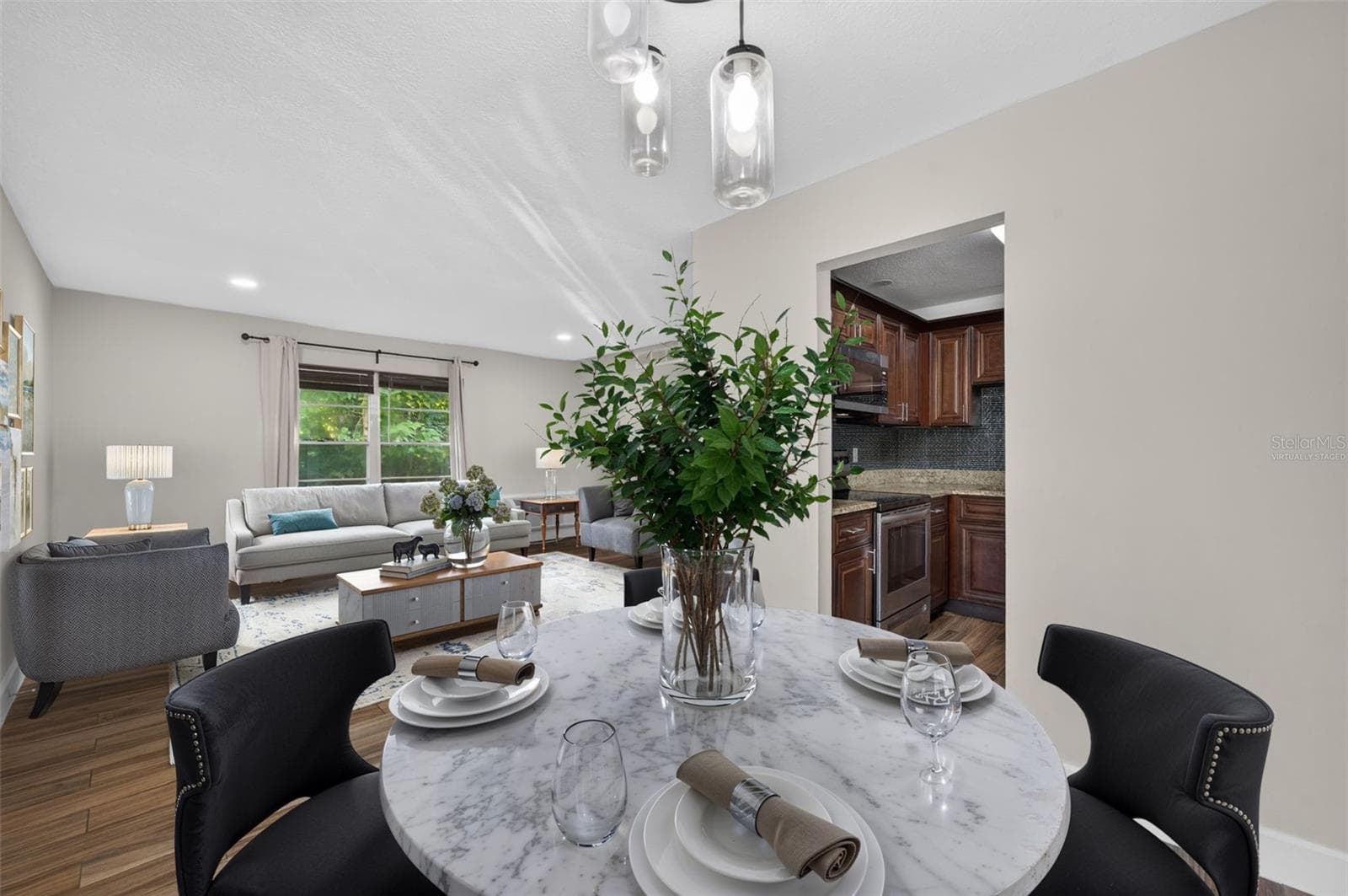 Virtually Staged - 118 W AMERICA ST #2, ORLANDO