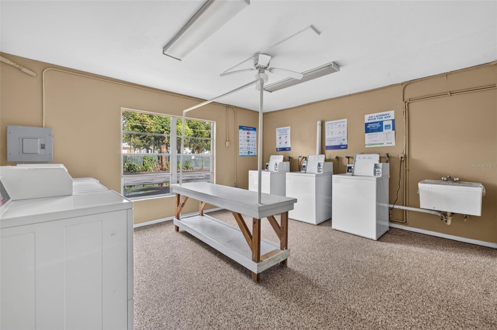 Condominium at 118 W AMERICA ST #2, ORLANDO, photo 14 of 17