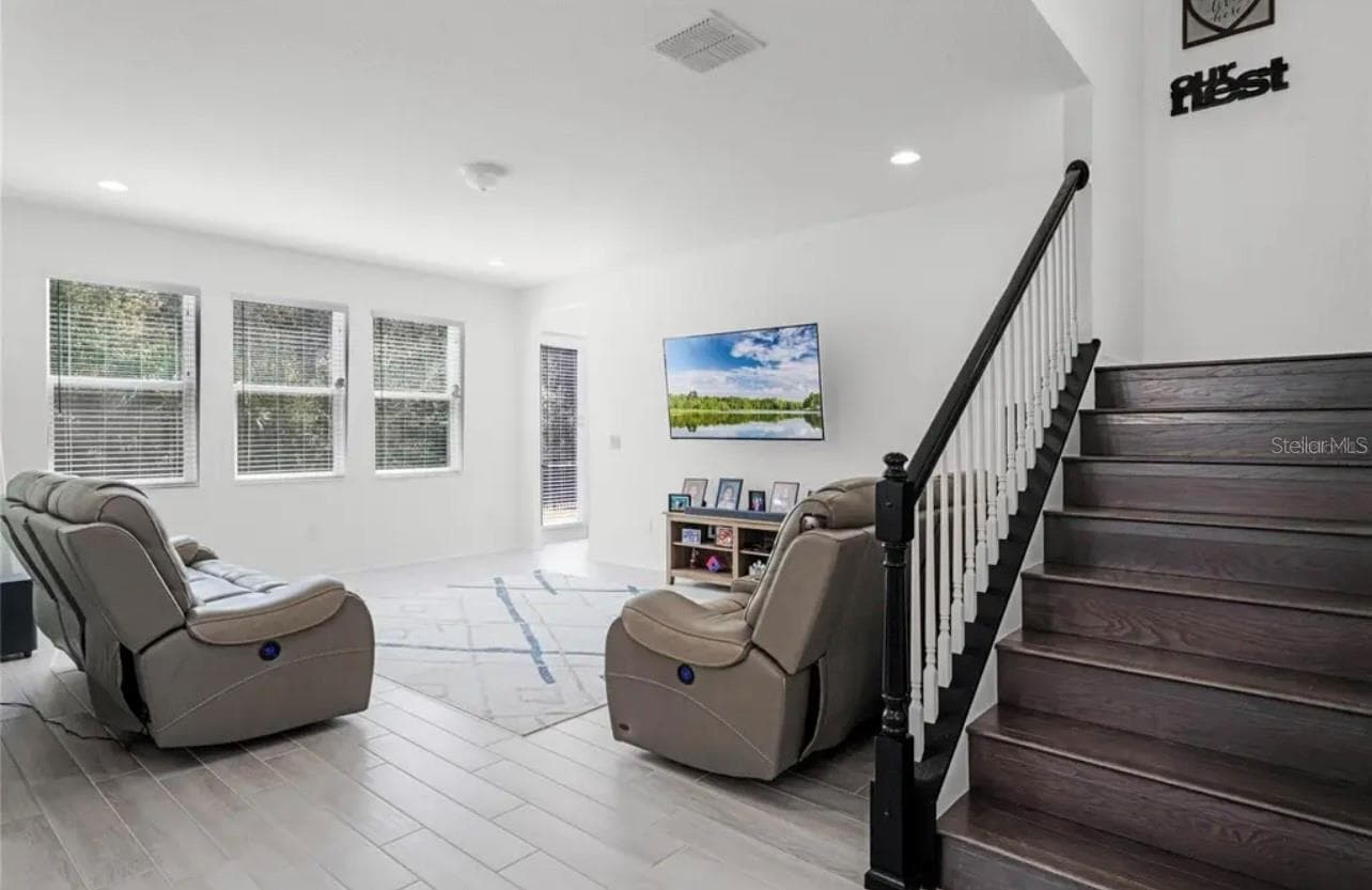Single Family Residence at 826 TERRAPIN DR, DEBARY, photo 8 of 69