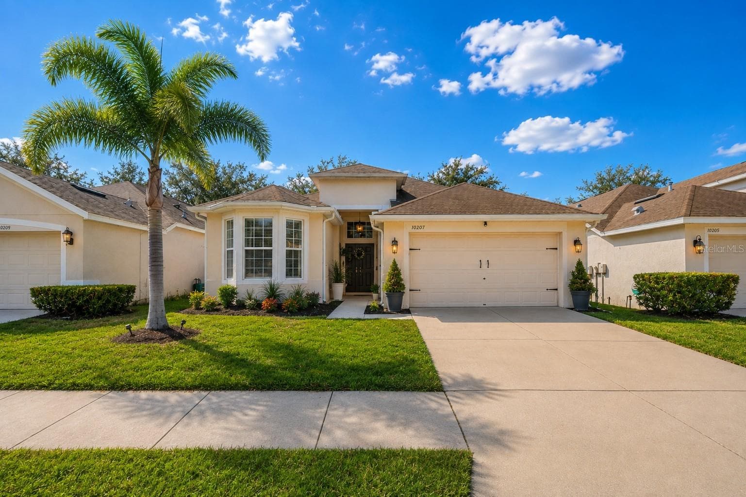 10207 AVELAR RIDGE DR
