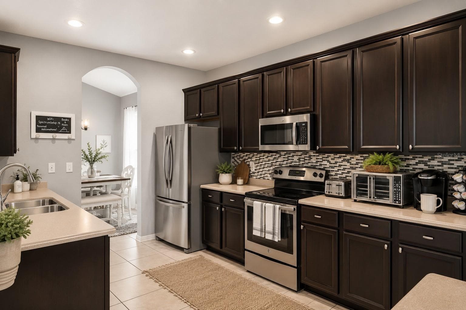 Single Family Residence at 10207 AVELAR RIDGE DR, RIVERVIEW, photo 5 of 14