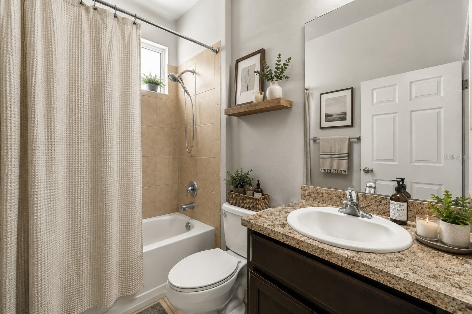 Digitally Staged - 10207 AVELAR RIDGE DR, RIVERVIEW
