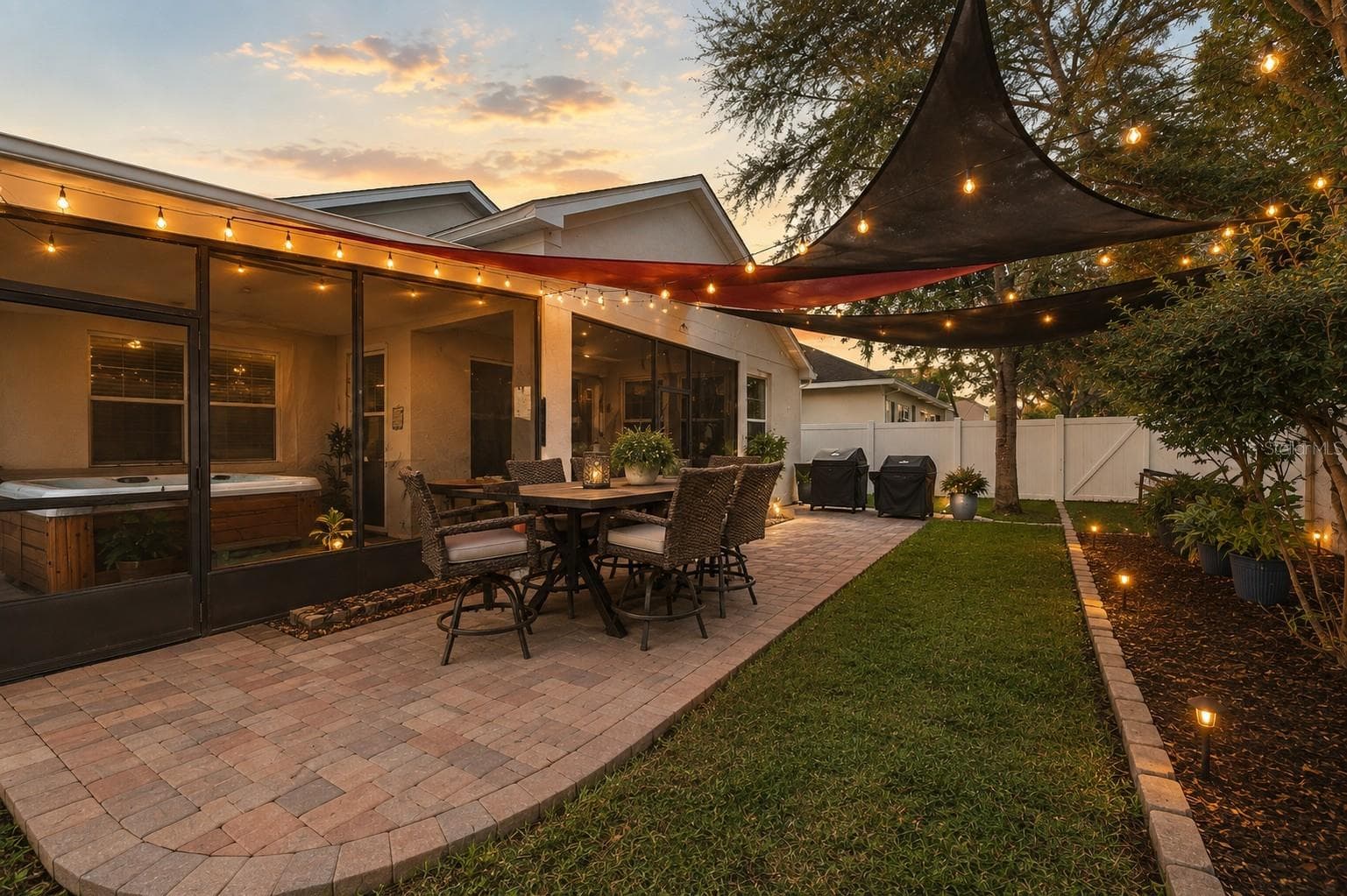 Digitally Staged - 10207 AVELAR RIDGE DR, RIVERVIEW