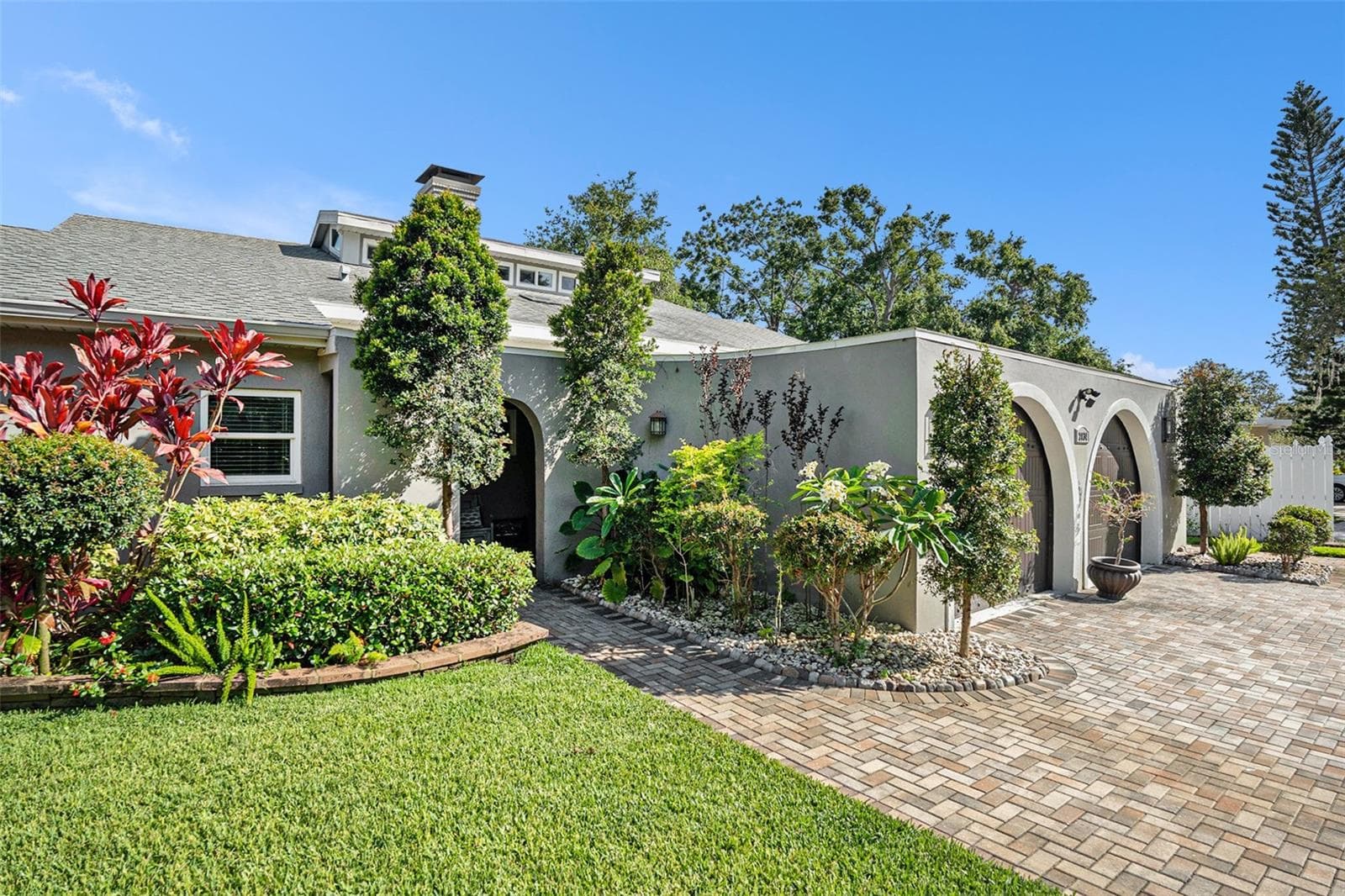 Single Family Residence at 2134 SERPENTINE CIR S, ST PETERSBURG, photo 4 of 41