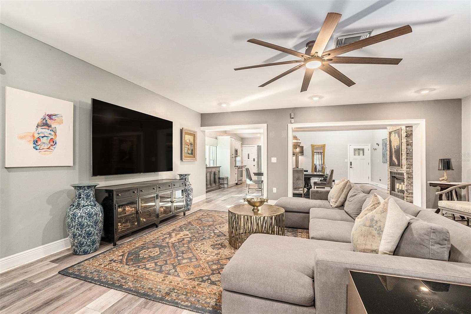 virtually staged - 2134 SERPENTINE CIR S, ST PETERSBURG