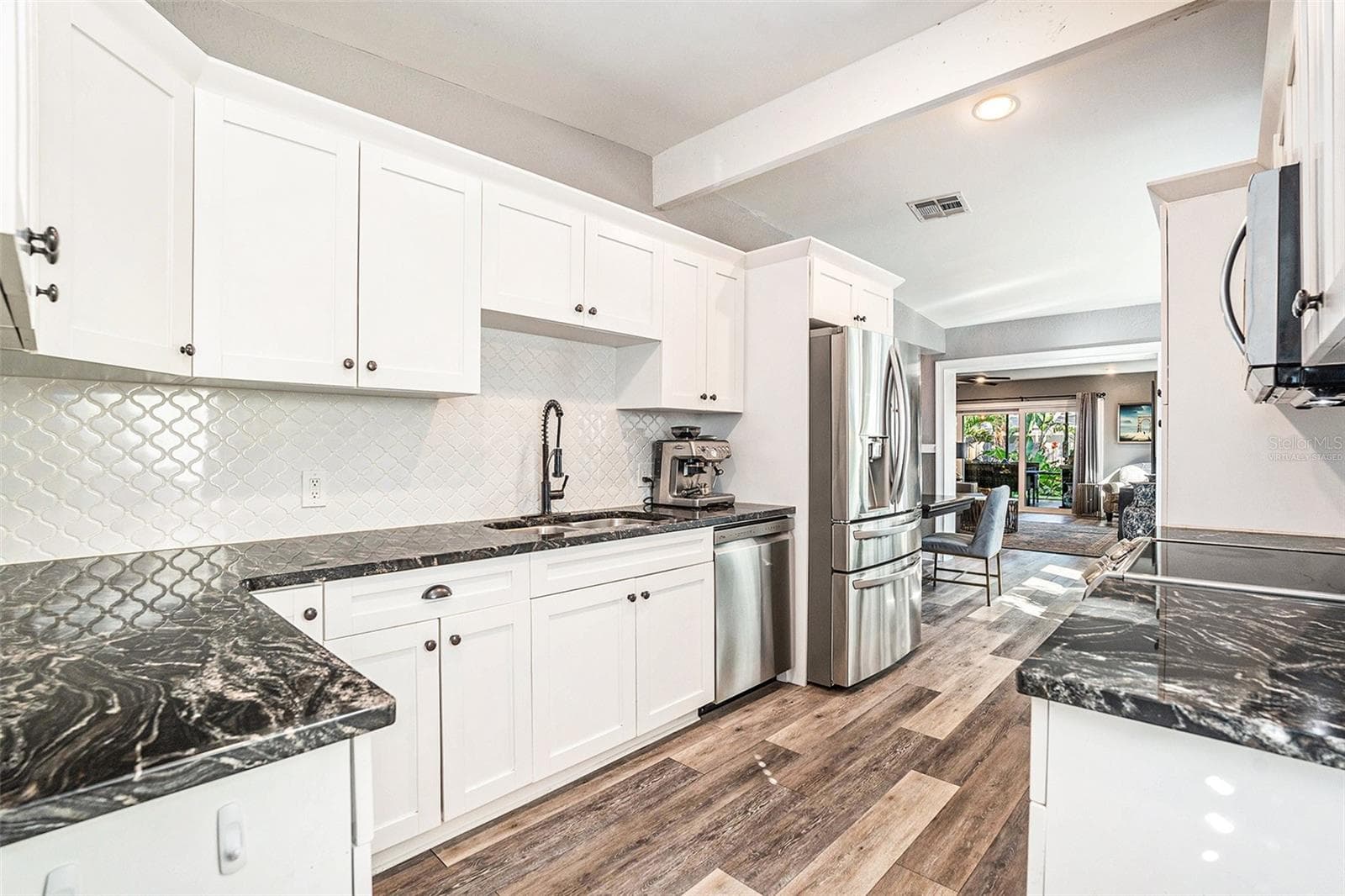virtually staged - 2134 SERPENTINE CIR S, ST PETERSBURG