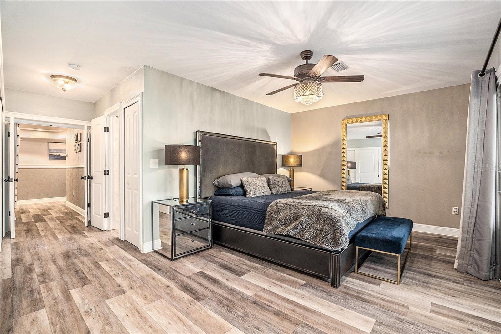 virtually staged - 2134 SERPENTINE CIR S, ST PETERSBURG