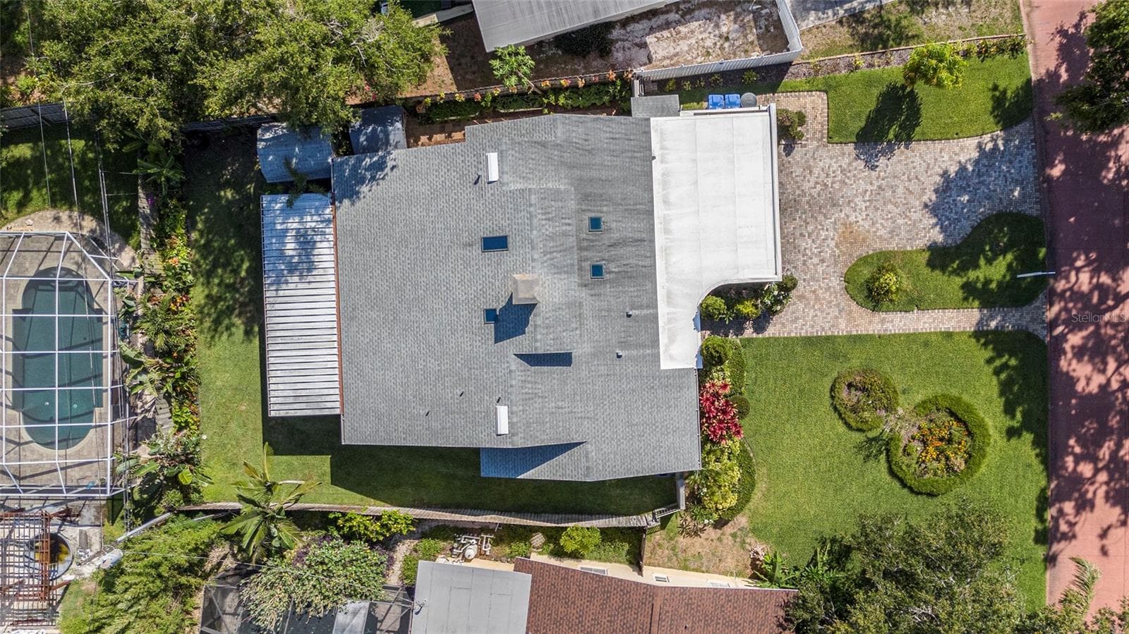 Single Family Residence at 2134 SERPENTINE CIR S, ST PETERSBURG, photo 36 of 41