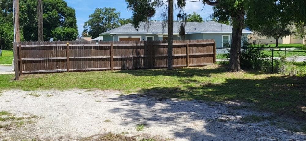Single Family Residence at 915 SEMINOLE ST, CLEARWATER, photo 4 of 14