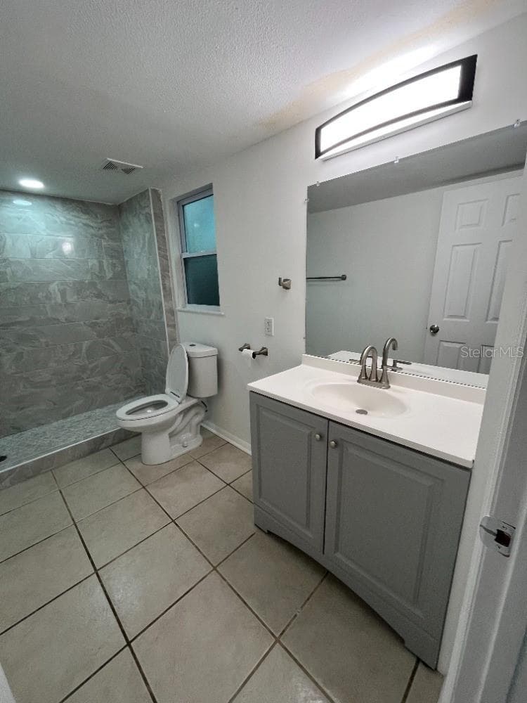 Single Family Residence at 915 SEMINOLE ST, CLEARWATER, photo 9 of 14