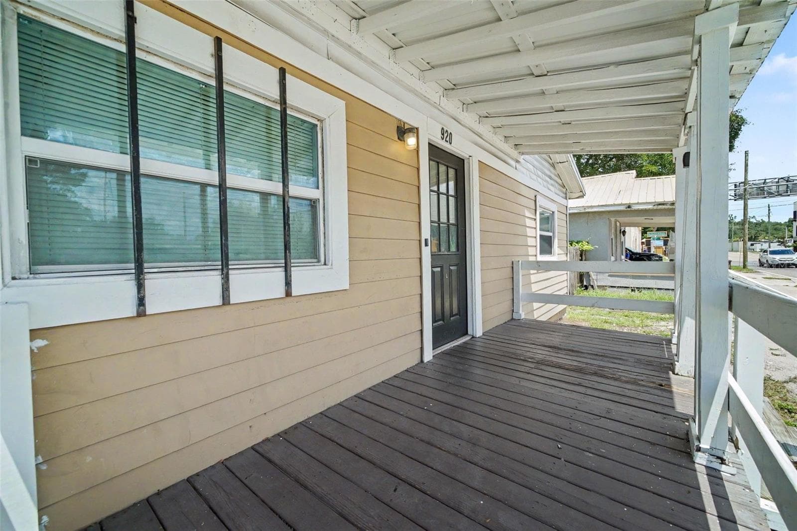Single Family Residence at 920 E DR MARTIN LUTHER KING JR BLVD, TAMPA, photo 4 of 27
