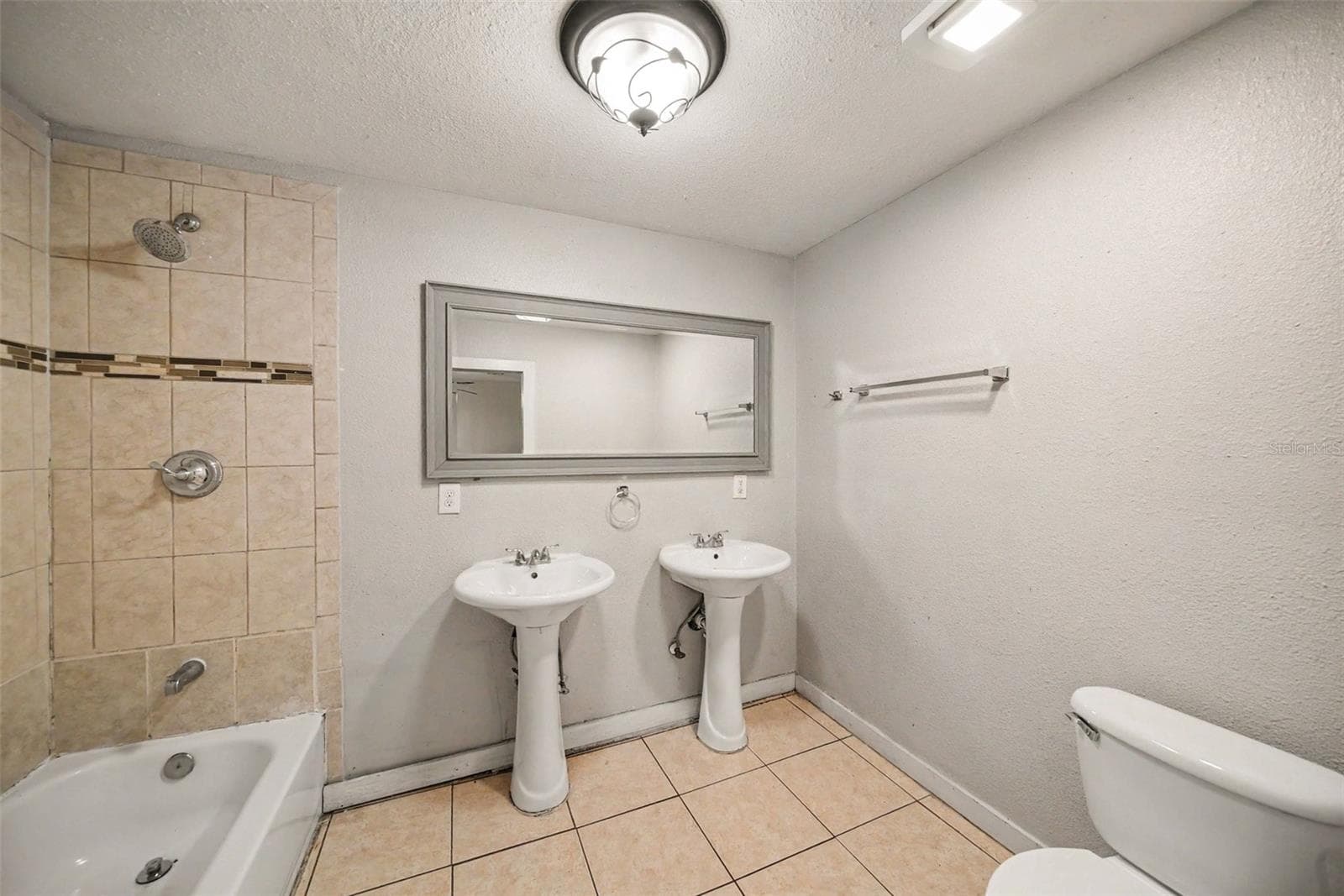 Single Family Residence at 920 E DR MARTIN LUTHER KING JR BLVD, TAMPA, photo 15 of 27