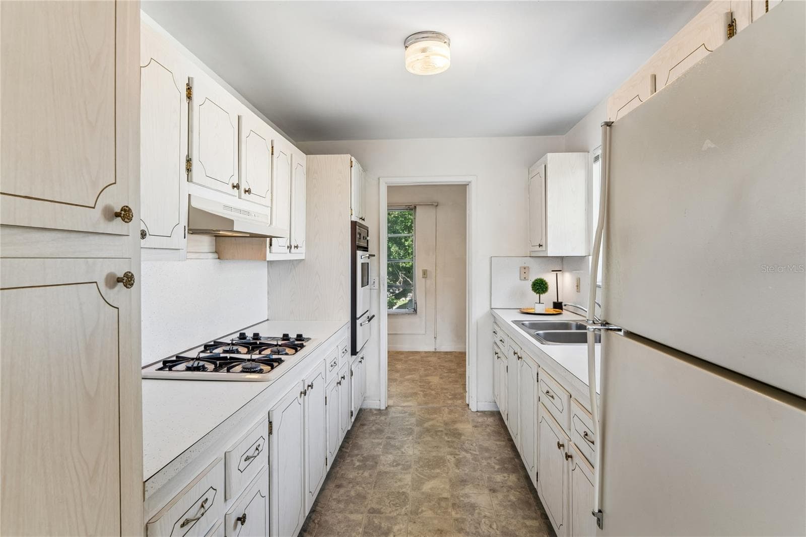 Condominium at 5530 N 80TH ST #C308, ST PETERSBURG, photo 3 of 45