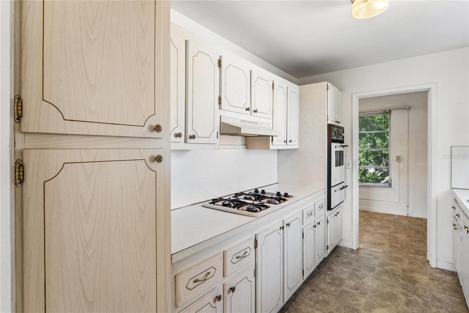 Condominium at 5530 N 80TH ST #C308, ST PETERSBURG, photo 9 of 45