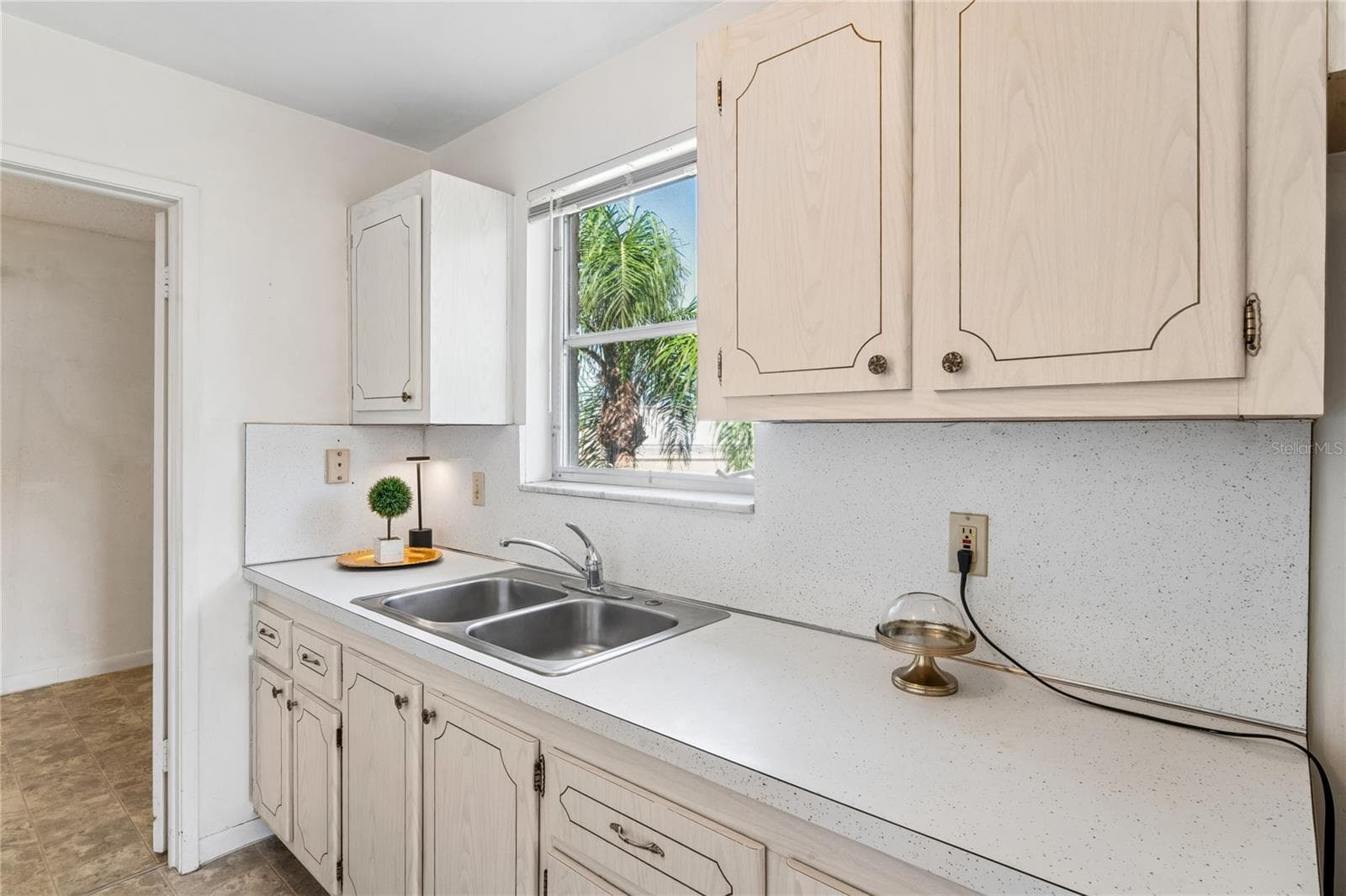 Condominium at 5530 N 80TH ST #C308, ST PETERSBURG, photo 12 of 45