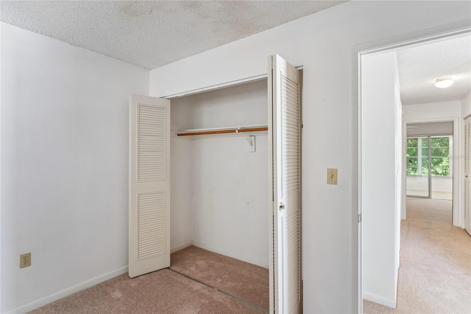 Condominium at 5530 N 80TH ST #C308, ST PETERSBURG, photo 20 of 45