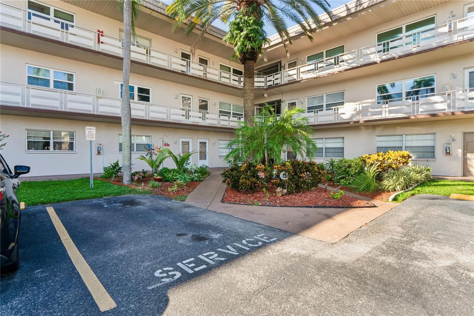 Condominium at 5530 N 80TH ST #C308, ST PETERSBURG, photo 36 of 45