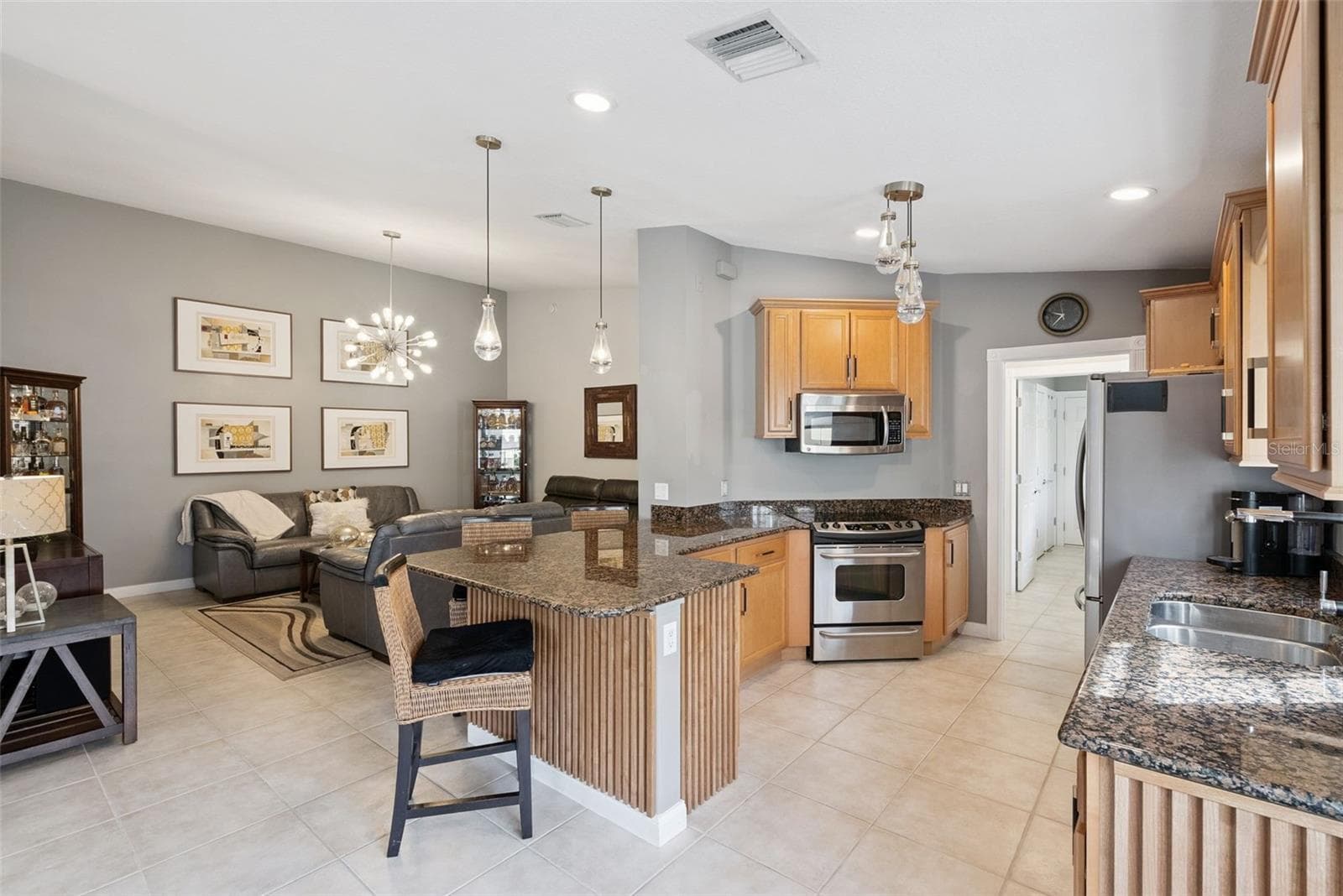 Half Duplex at 12004 KAJETAN LN, ORLANDO, photo 20 of 97