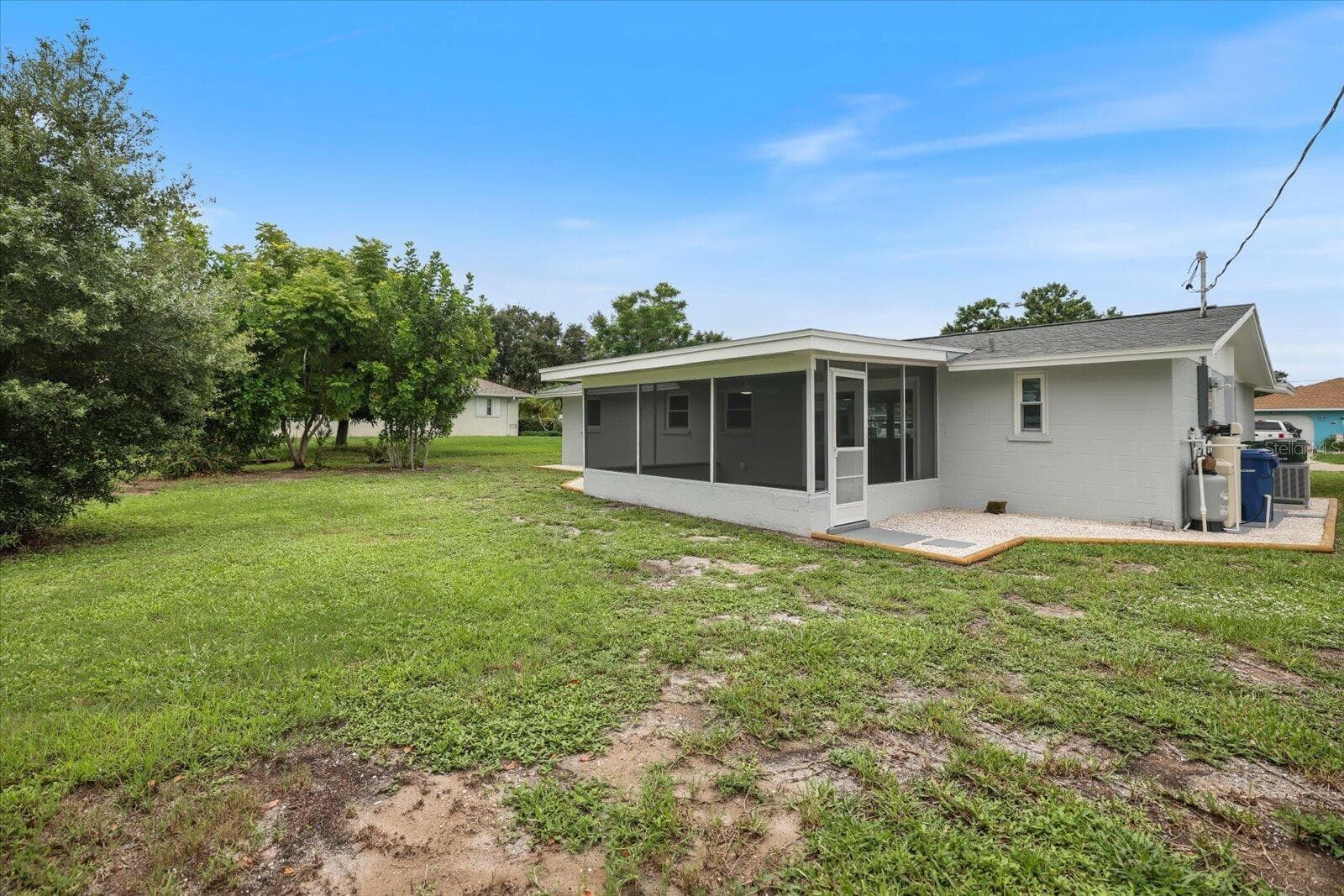 Single Family Residence at 3485 ROSLYN RD, VENICE, photo 24 of 37