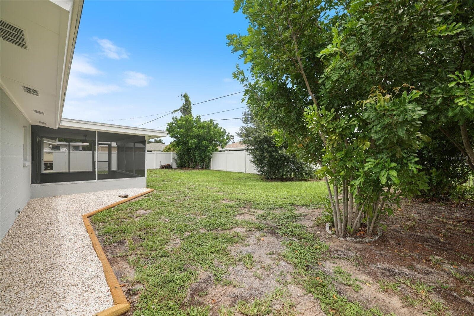 Single Family Residence at 3485 ROSLYN RD, VENICE, photo 26 of 37