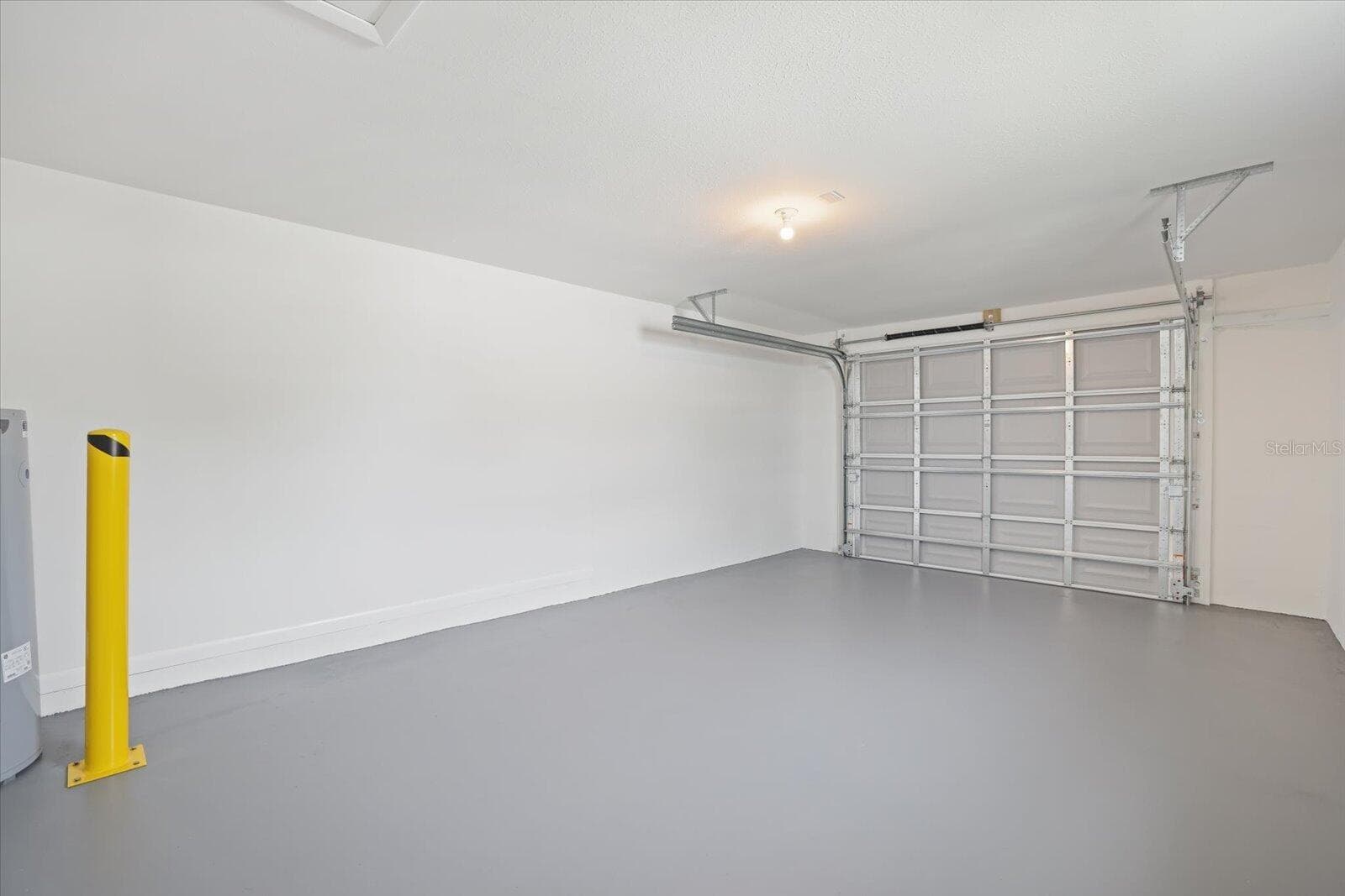 Single Family Residence at 3485 ROSLYN RD, VENICE, photo 27 of 37