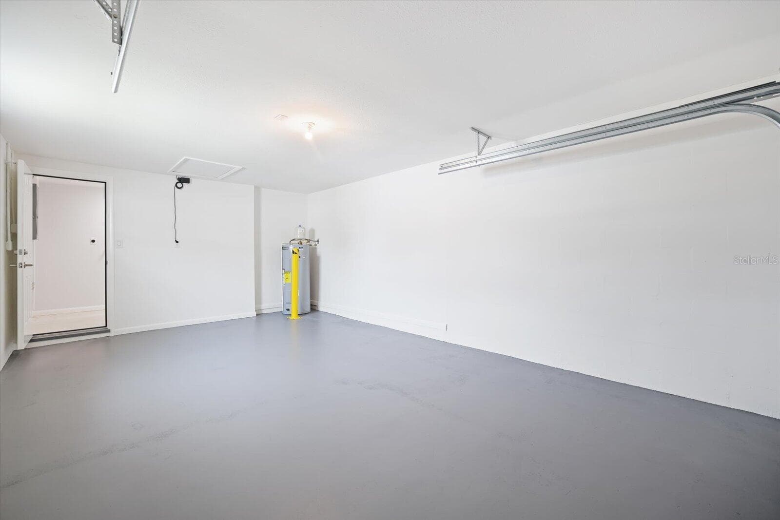 Single Family Residence at 3485 ROSLYN RD, VENICE, photo 28 of 37