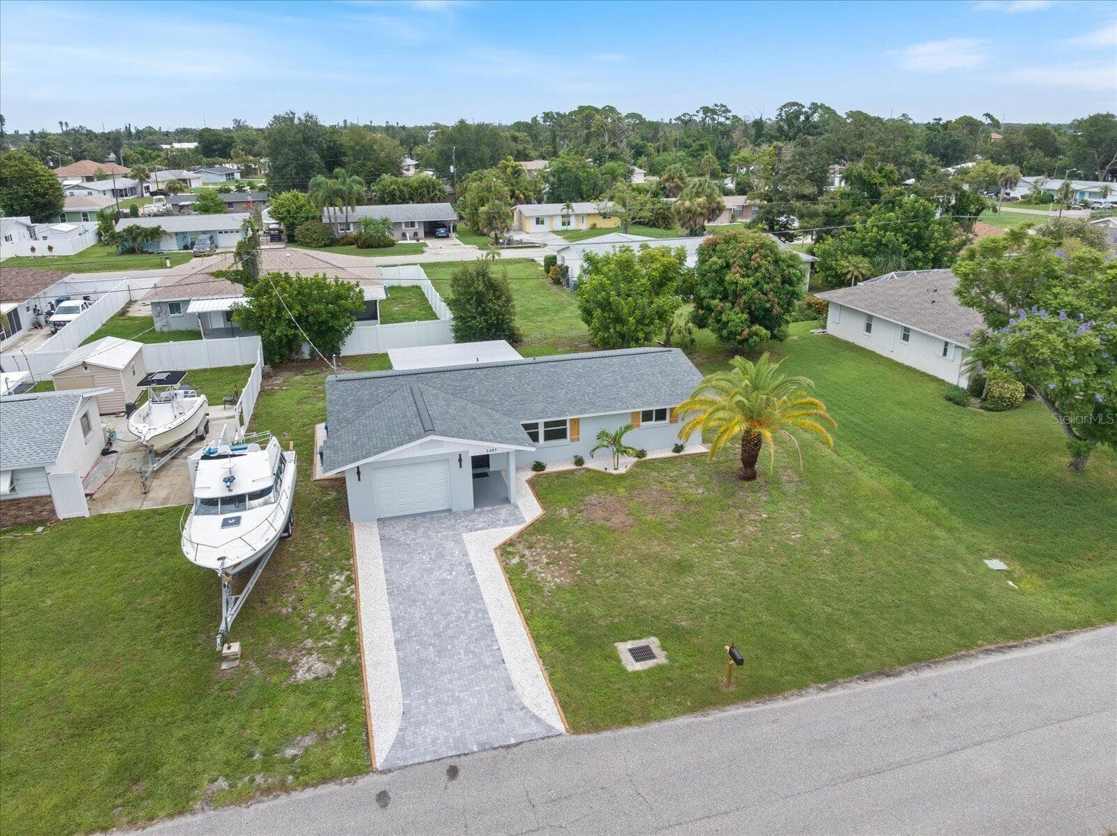 Single Family Residence at 3485 ROSLYN RD, VENICE, photo 32 of 37