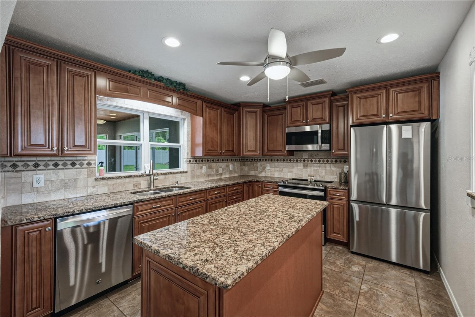 Single Family Residence at 14320 13TH ST, DADE CITY, photo 26 of 63