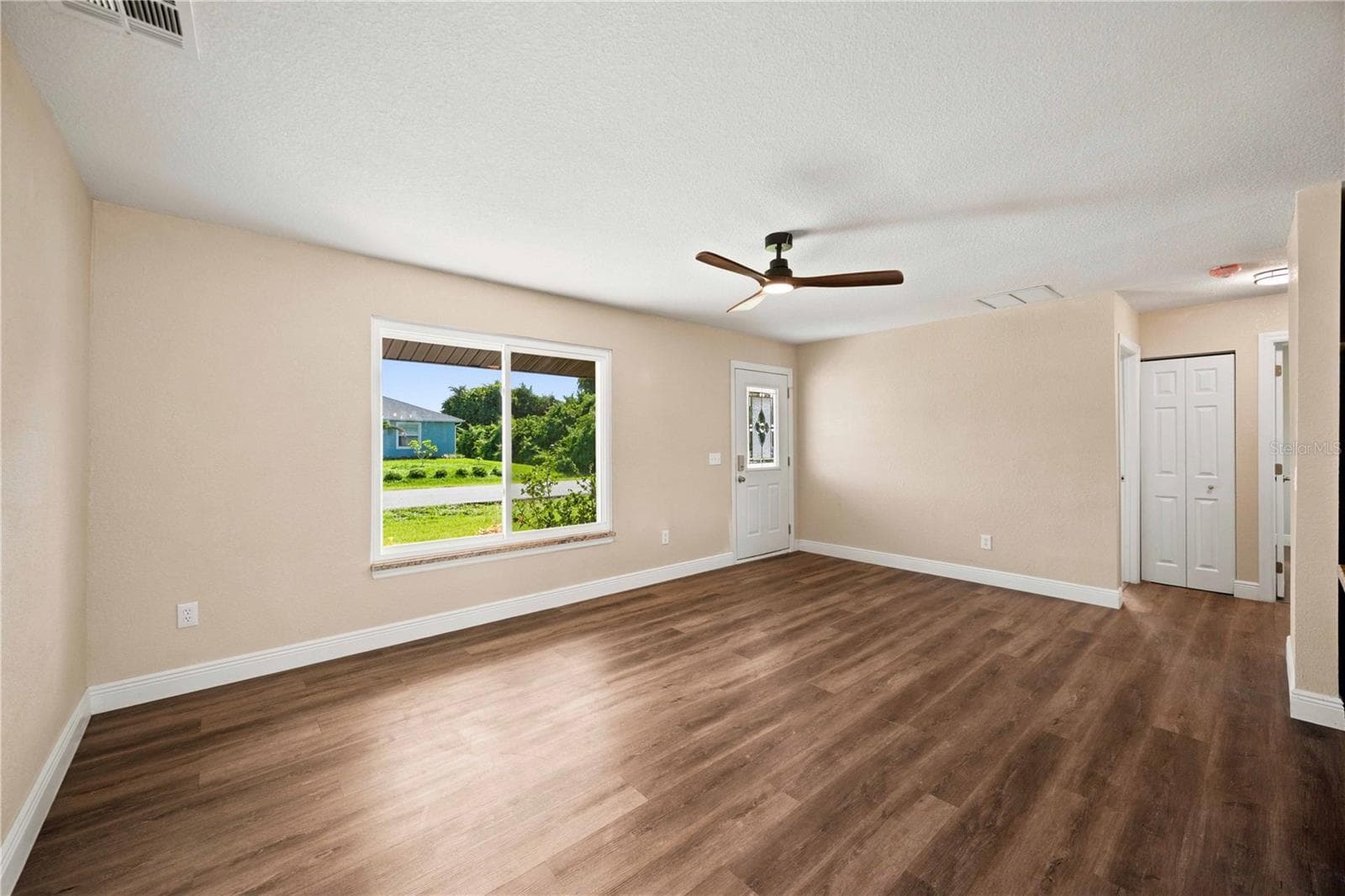 Single Family Residence at 7321 BOLTEN LN, PORT CHARLOTTE, photo 7 of 47