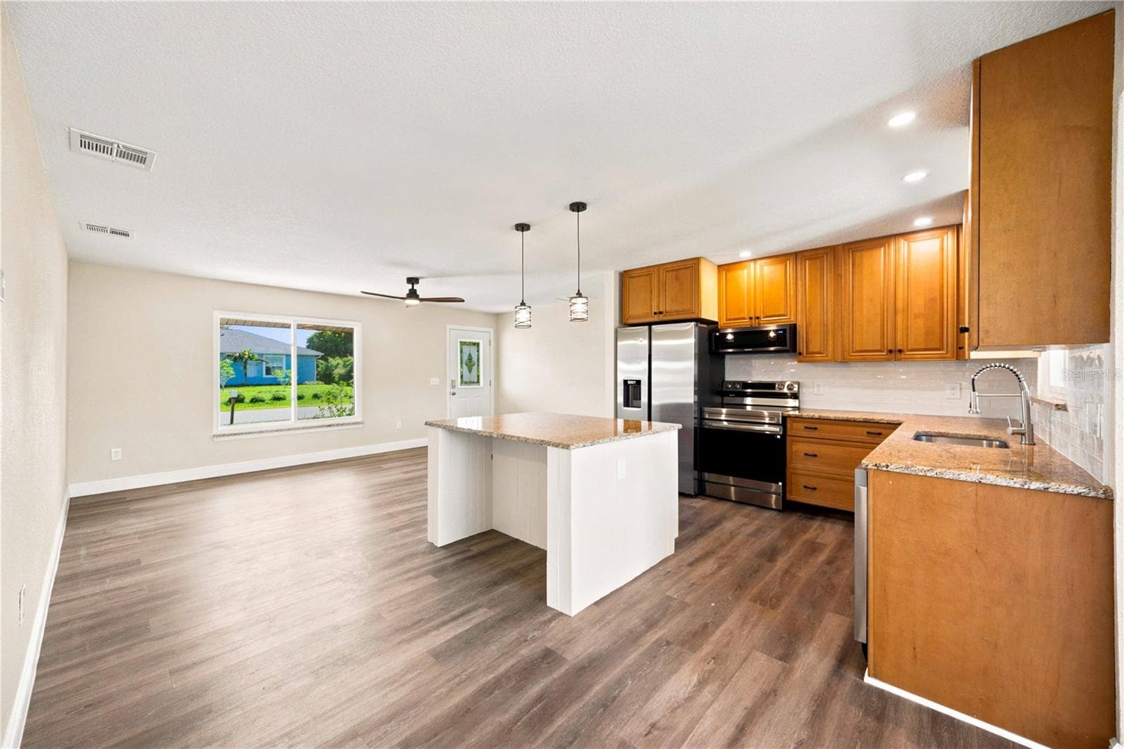Single Family Residence at 7321 BOLTEN LN, PORT CHARLOTTE, photo 11 of 47
