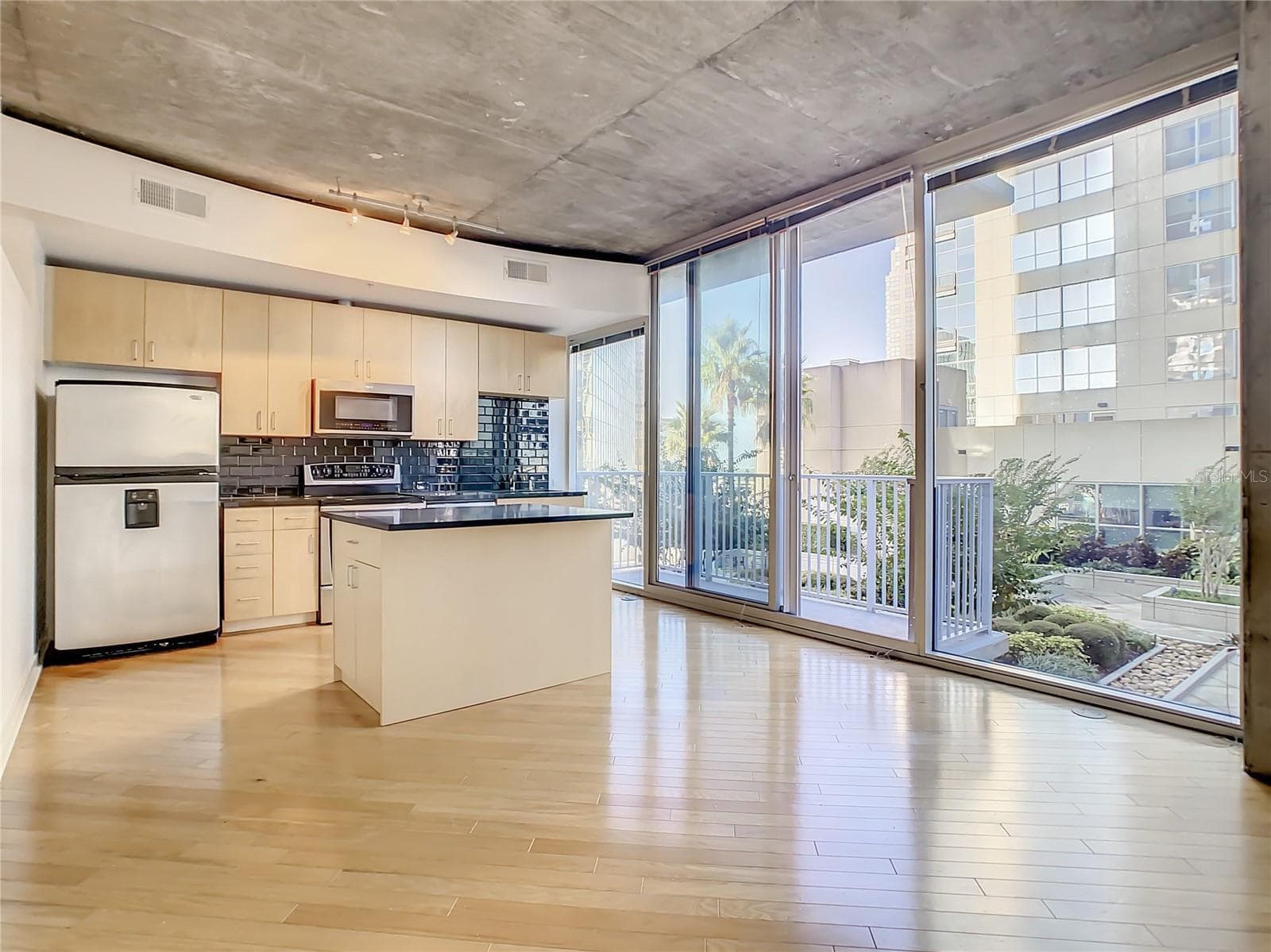 Condominium at 155 S COURT AVE #1106, ORLANDO, photo 23 of 35