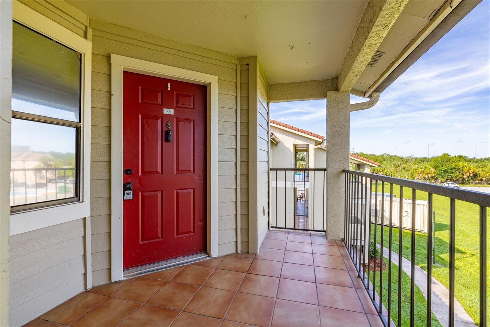 3038 PARKWAY BLVD #306