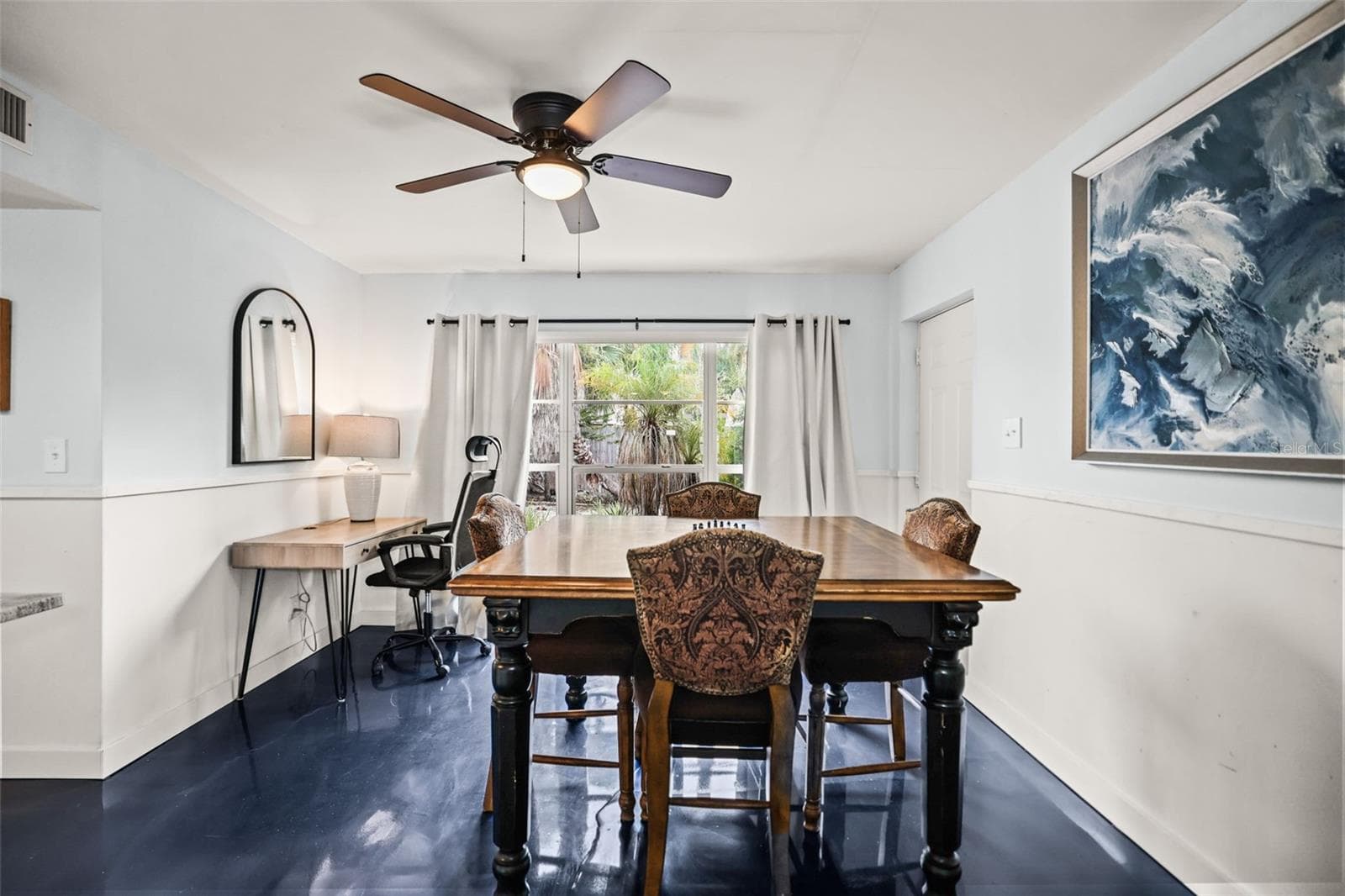 Family Room with Wet Bar - 14023 PALM ST, MADEIRA BEACH