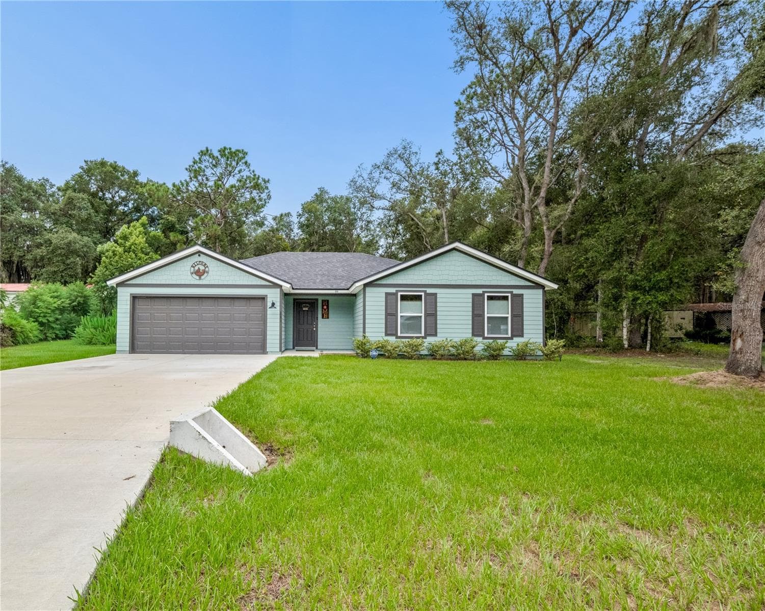 Single Family Residence at 111 BREEZEWAY AVE, SATSUMA, photo 2 of 34