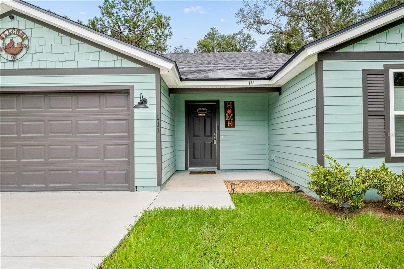 Single Family Residence at 111 BREEZEWAY AVE, SATSUMA, photo 3 of 34