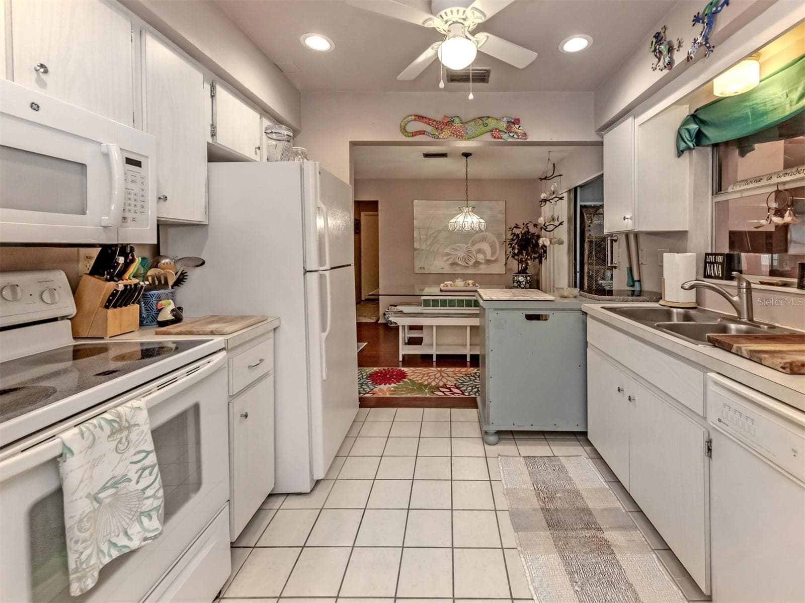Single Family Residence at 424 CENTER RD, VENICE, photo 23 of 67
