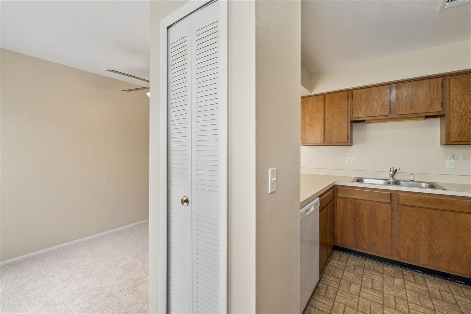 Townhouse at 1307 PARK VILLA PL, WINTER SPRINGS, photo 7 of 40
