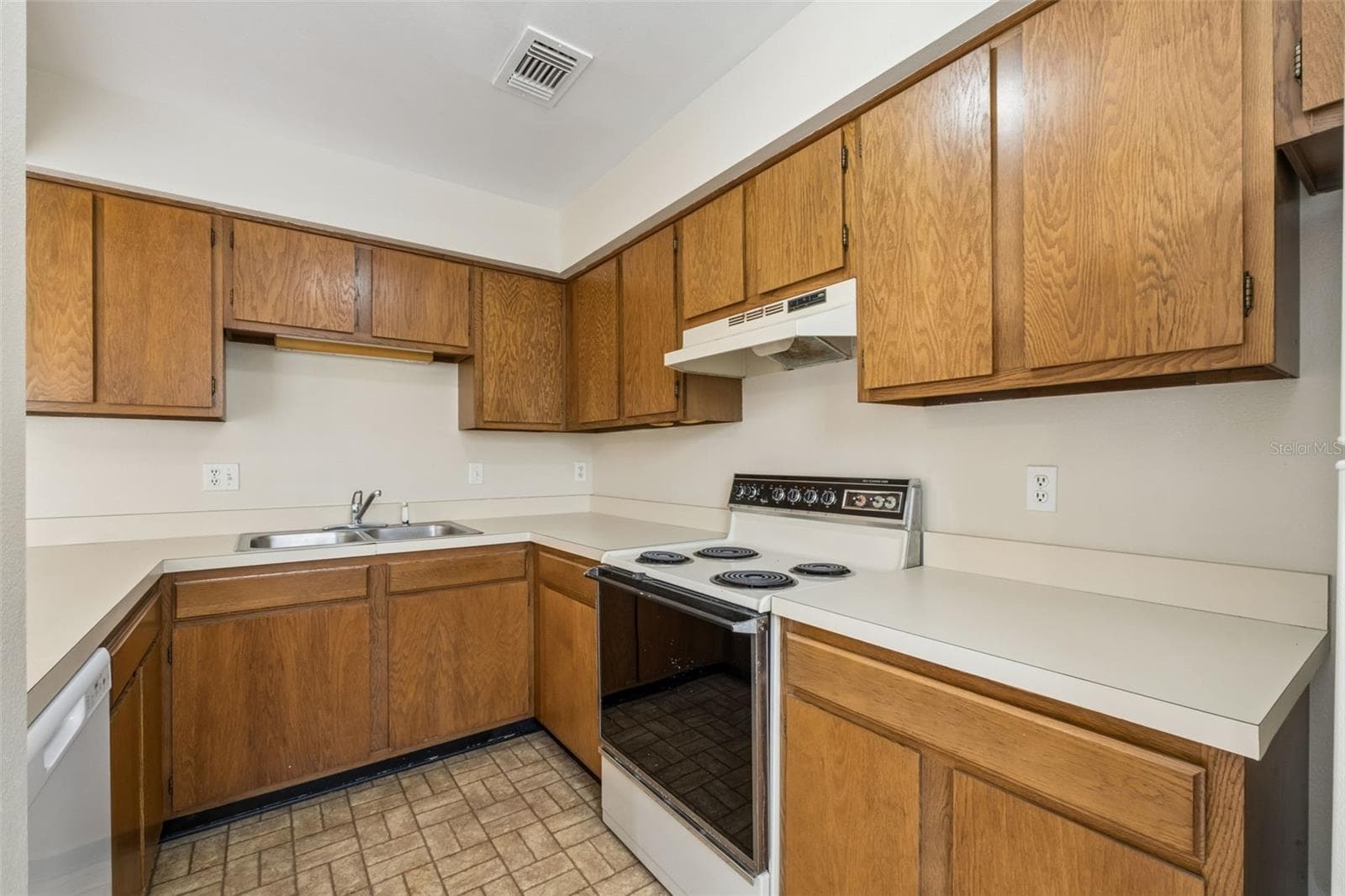 Townhouse at 1307 PARK VILLA PL, WINTER SPRINGS, photo 9 of 40
