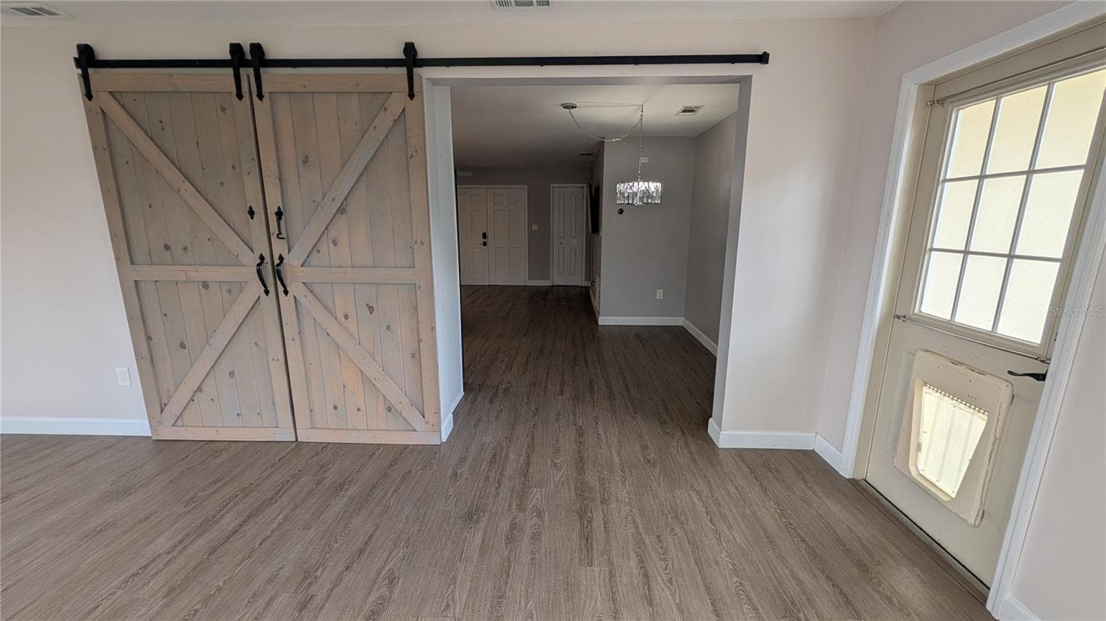 Single Family Residence at 1406 S VENICE BLVD, VENICE, photo 14 of 29