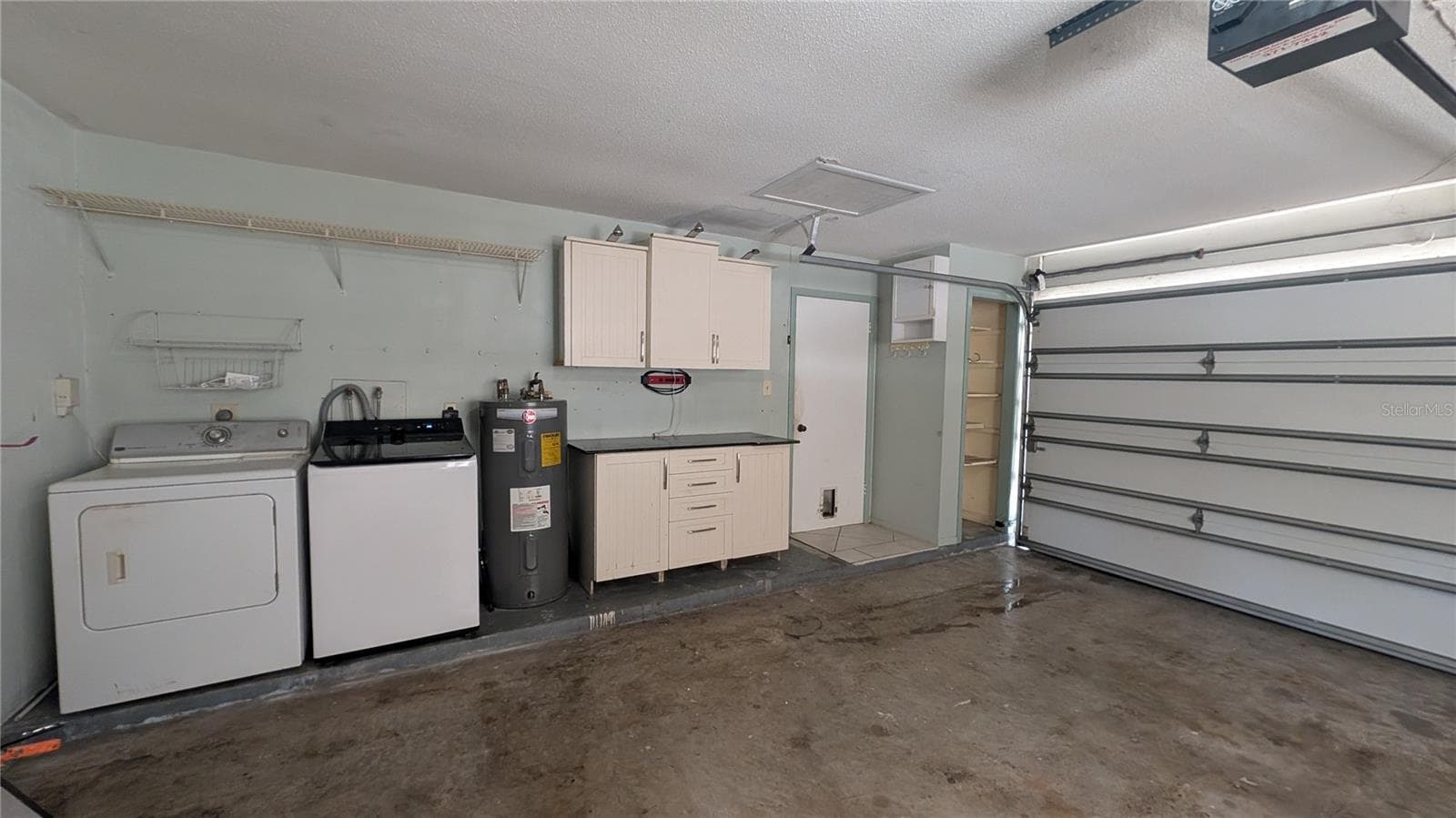 Garage - 1406 S VENICE BLVD, VENICE