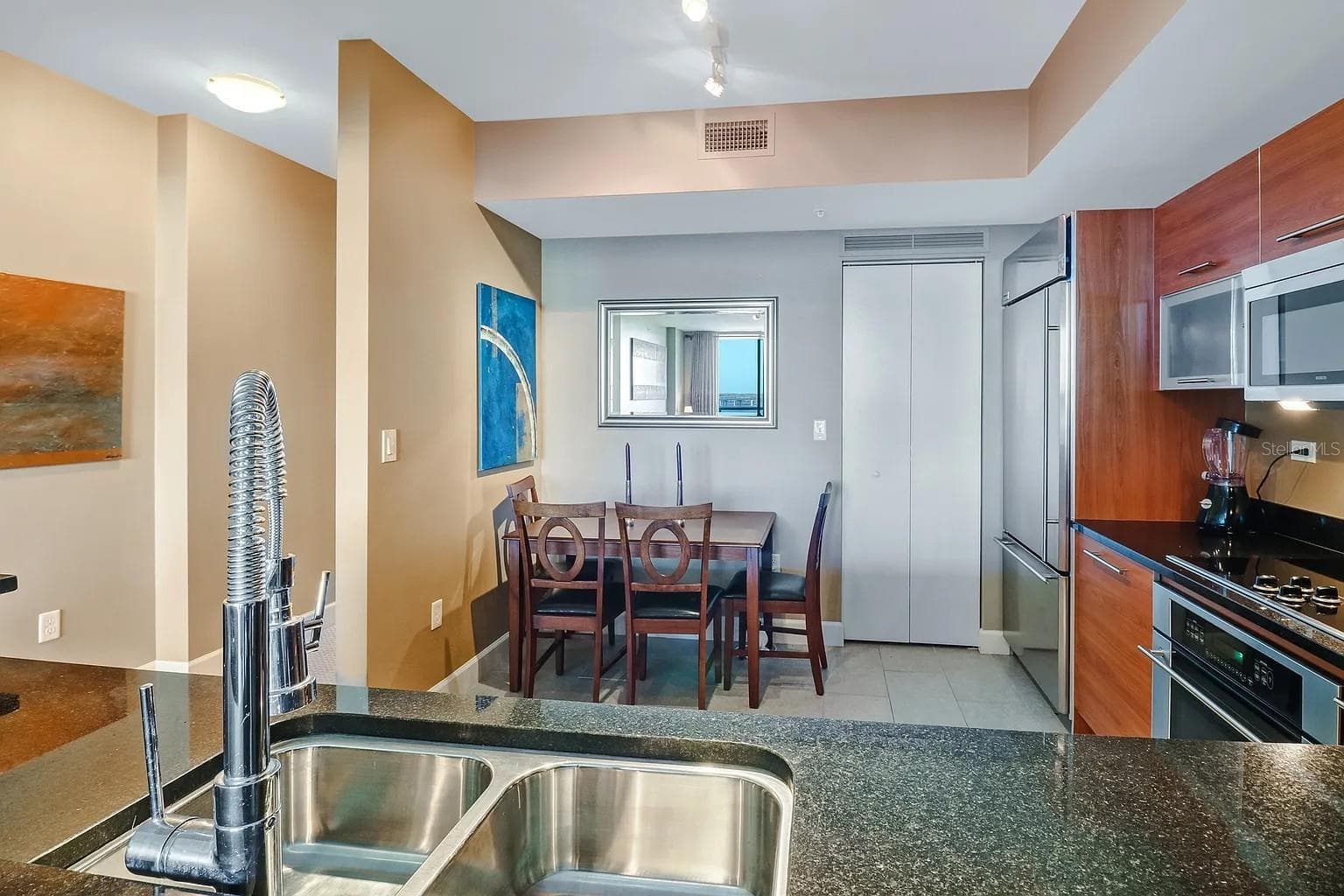 Condominium at 3000 OASIS GRAND BLVD #1002, FORT MYERS, photo 6 of 28