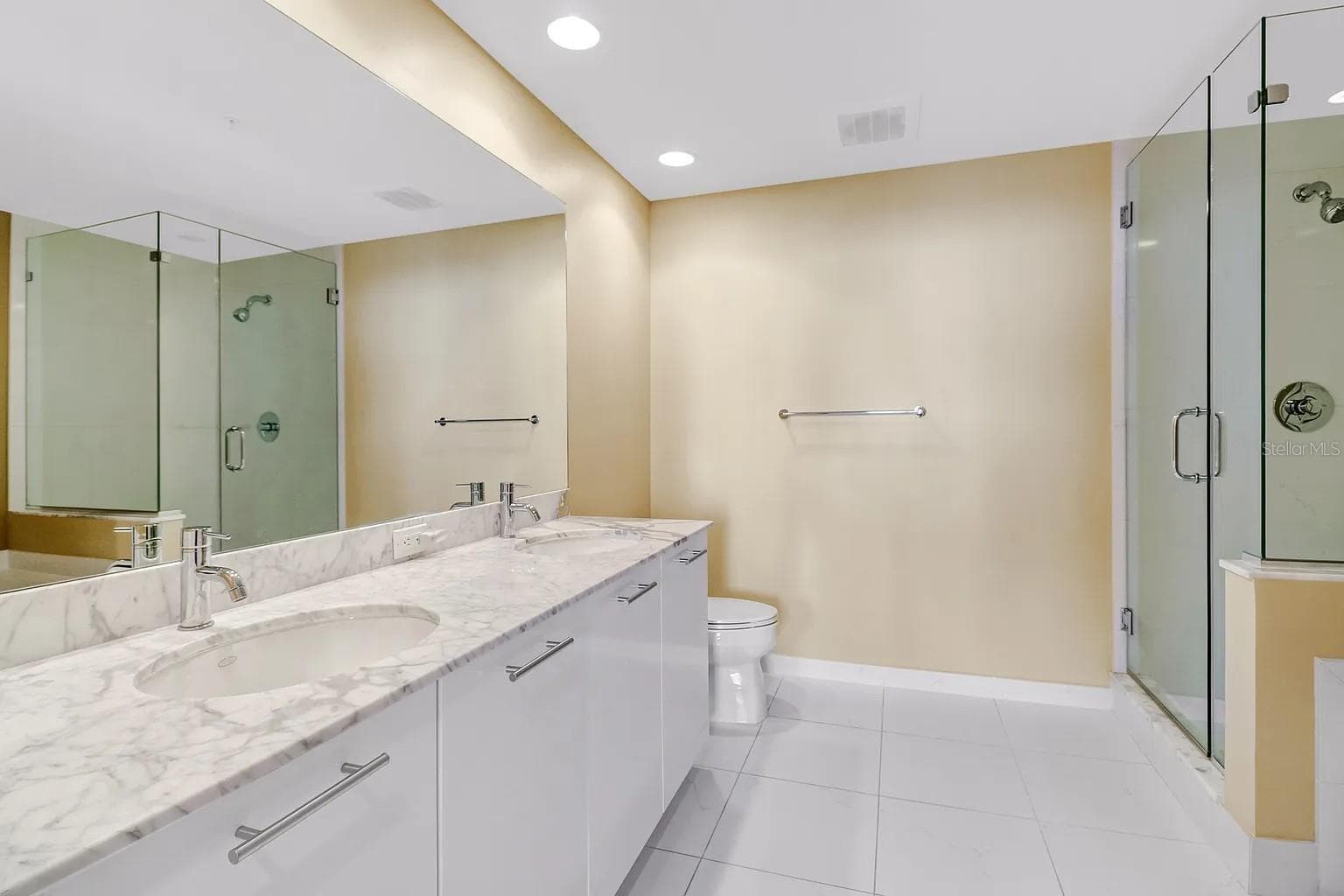 Condominium at 3000 OASIS GRAND BLVD #1002, FORT MYERS, photo 16 of 28