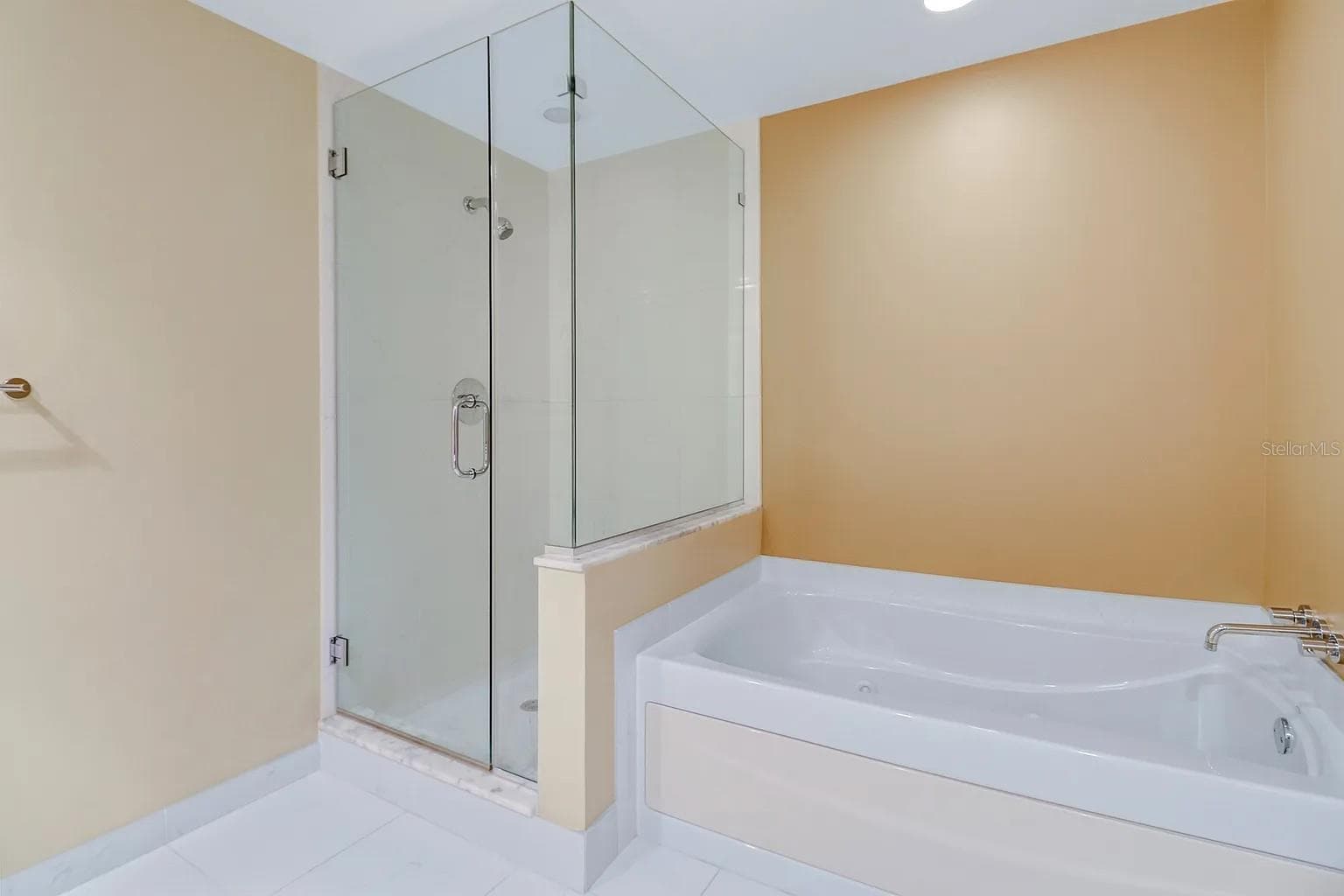 Condominium at 3000 OASIS GRAND BLVD #1002, FORT MYERS, photo 17 of 28