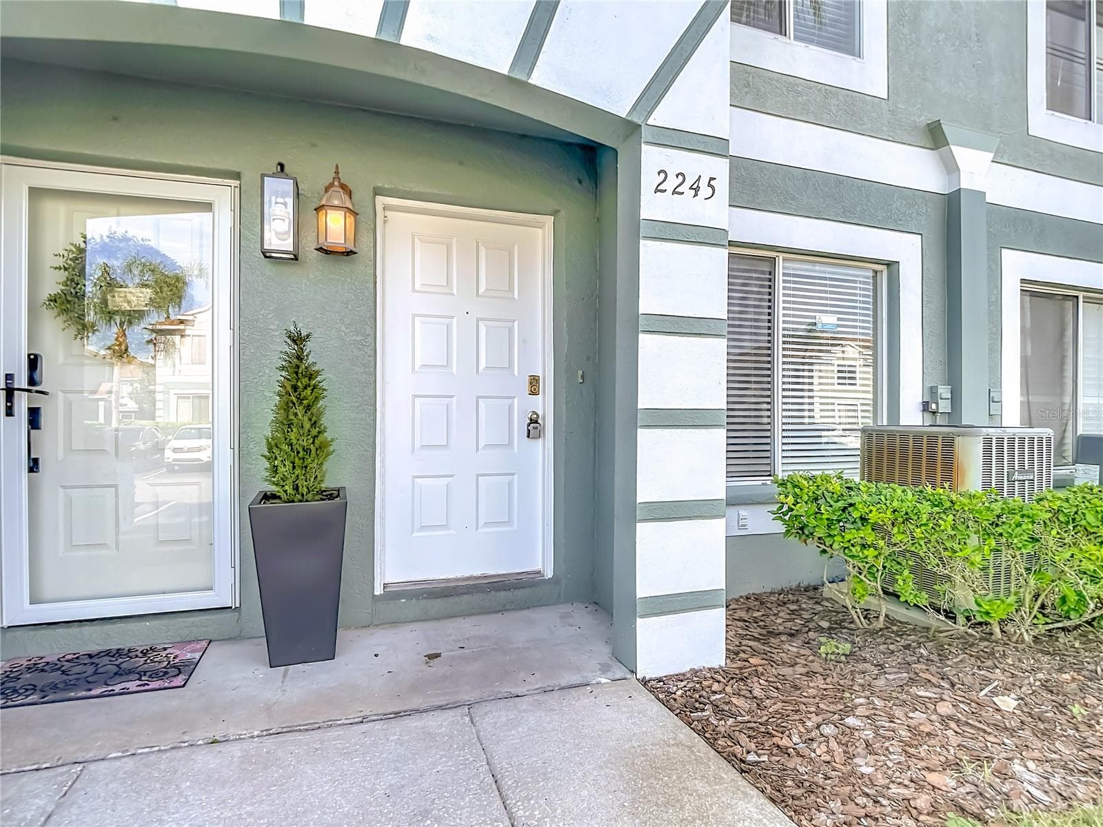 Townhouse at 2245 FLUORSHIRE DR, BRANDON, photo 2 of 44