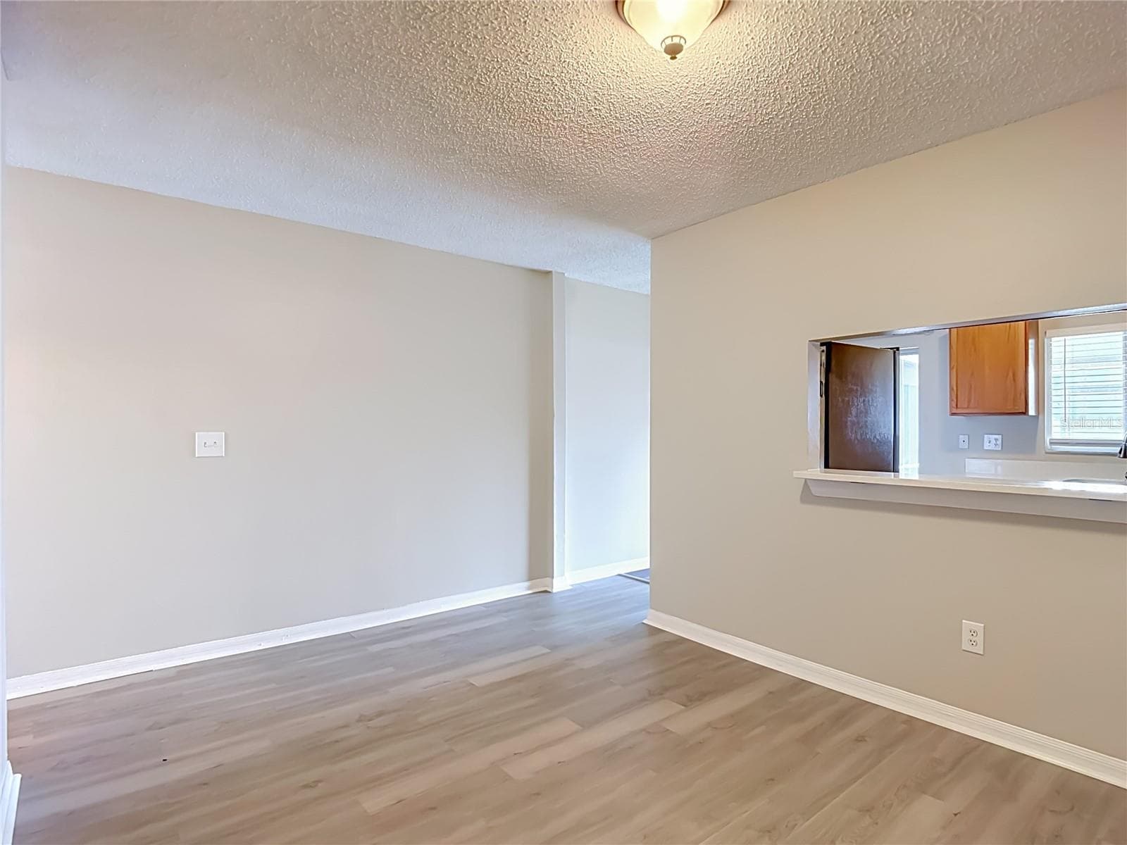 Townhouse at 2245 FLUORSHIRE DR, BRANDON, photo 9 of 44