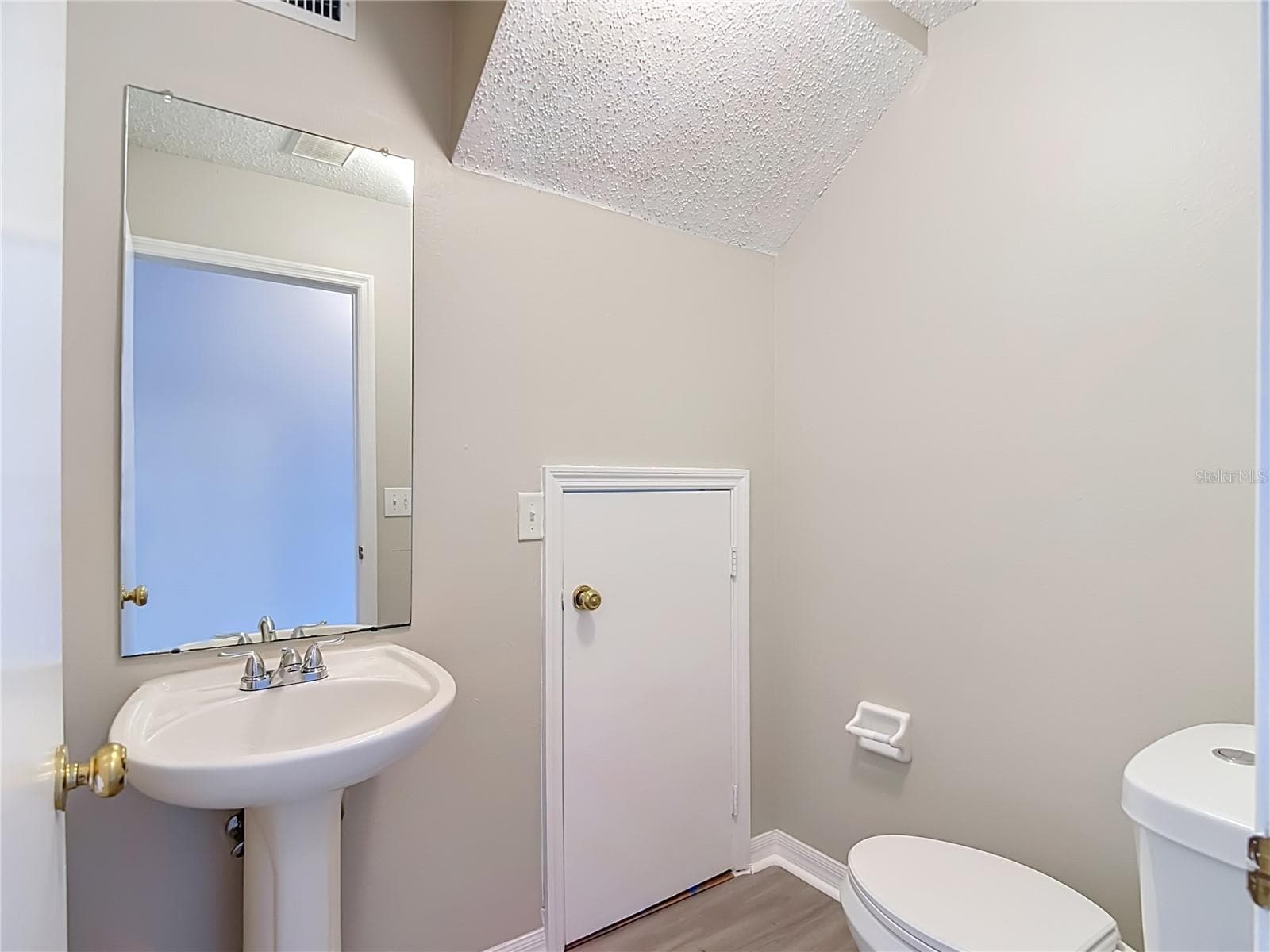 Townhouse at 2245 FLUORSHIRE DR, BRANDON, photo 15 of 44