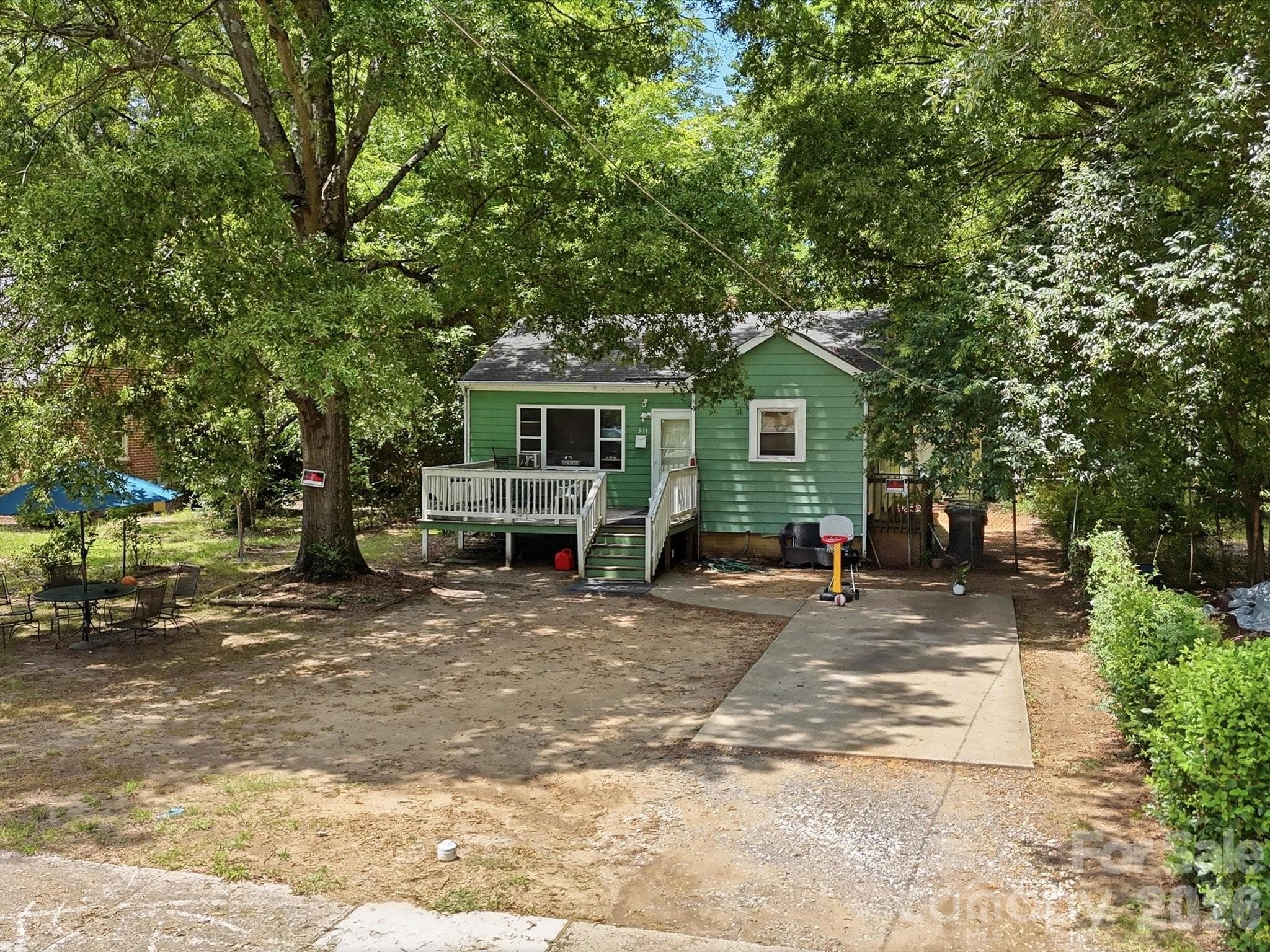 Single Family Residence at 914 Martin Avenue, Rock Hill, photo 10 of 11