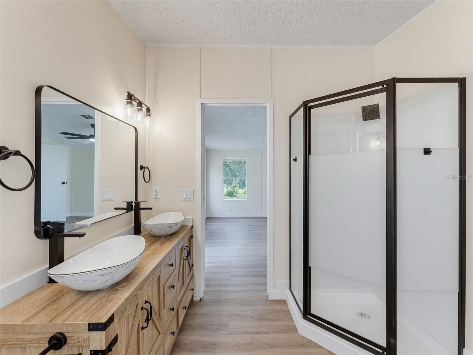 Manufactured Home at 11106 FERNWAY LN, DADE CITY, photo 12 of 43