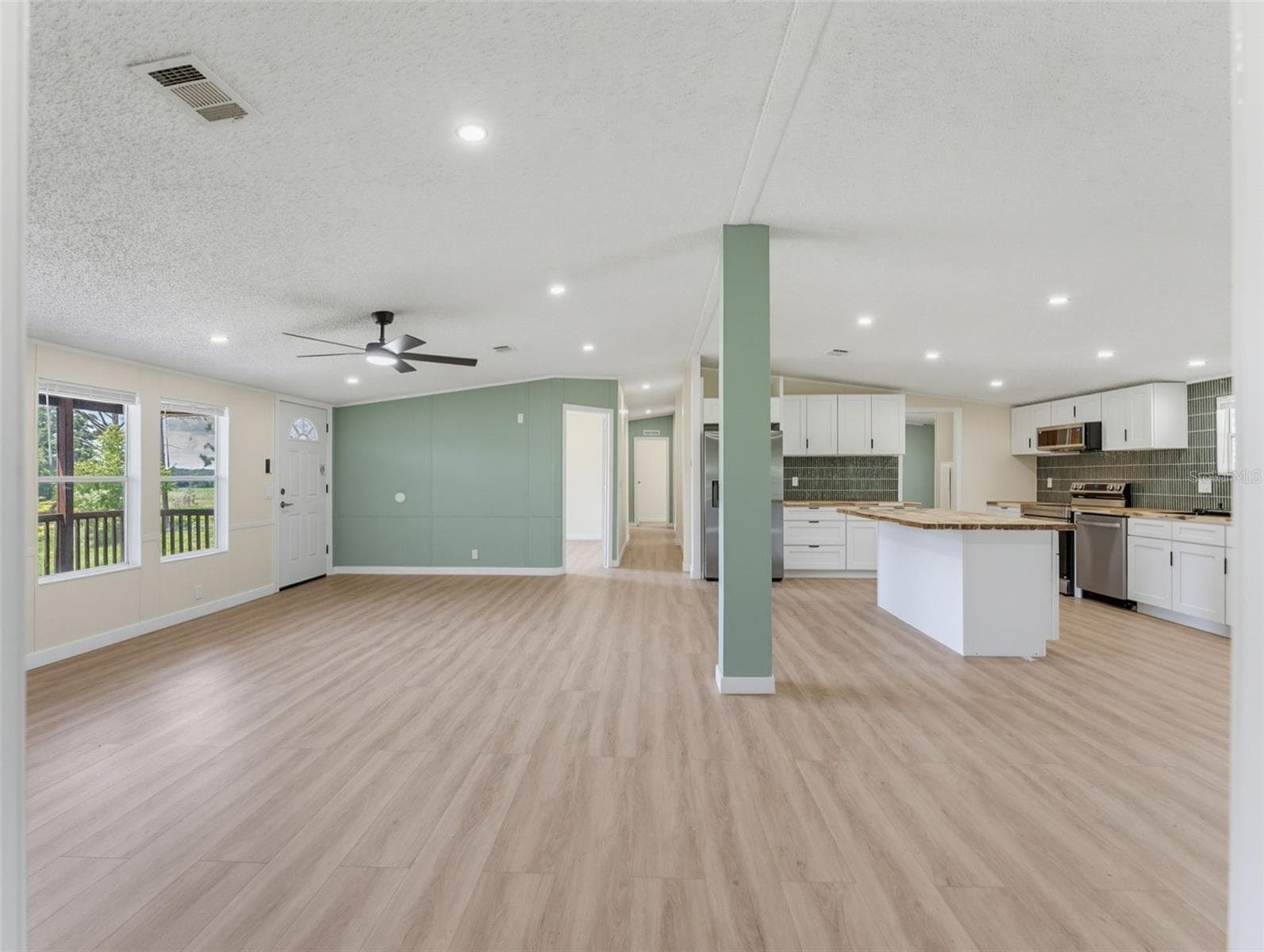 Manufactured Home at 11106 FERNWAY LN, DADE CITY, photo 23 of 43